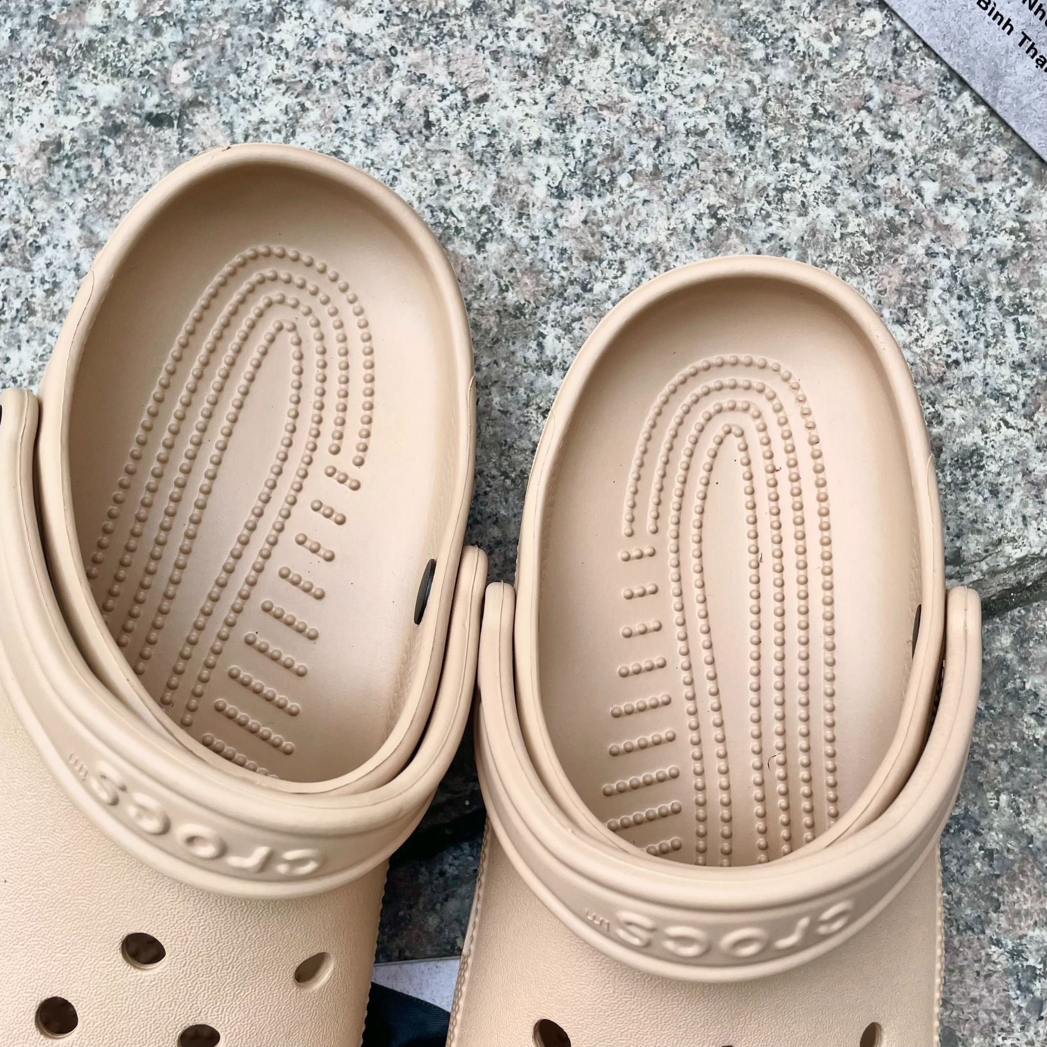 2476 - HÀNG CHÍNH HÃNG - GIÀY CLOG UNISEX CROCS BAYA - MÀU NÂU