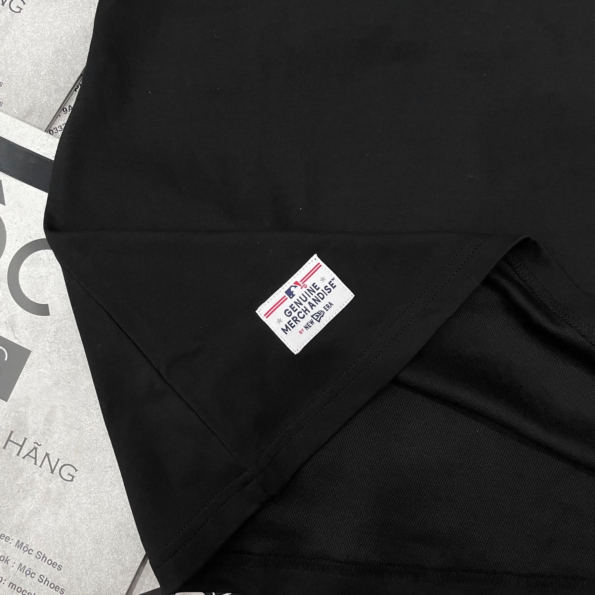 2478 - HÀNG CHÍNH HÃNG - ÁO THUN NEW ERA - NY THÊU REN - ĐEN - CODE: 13732641