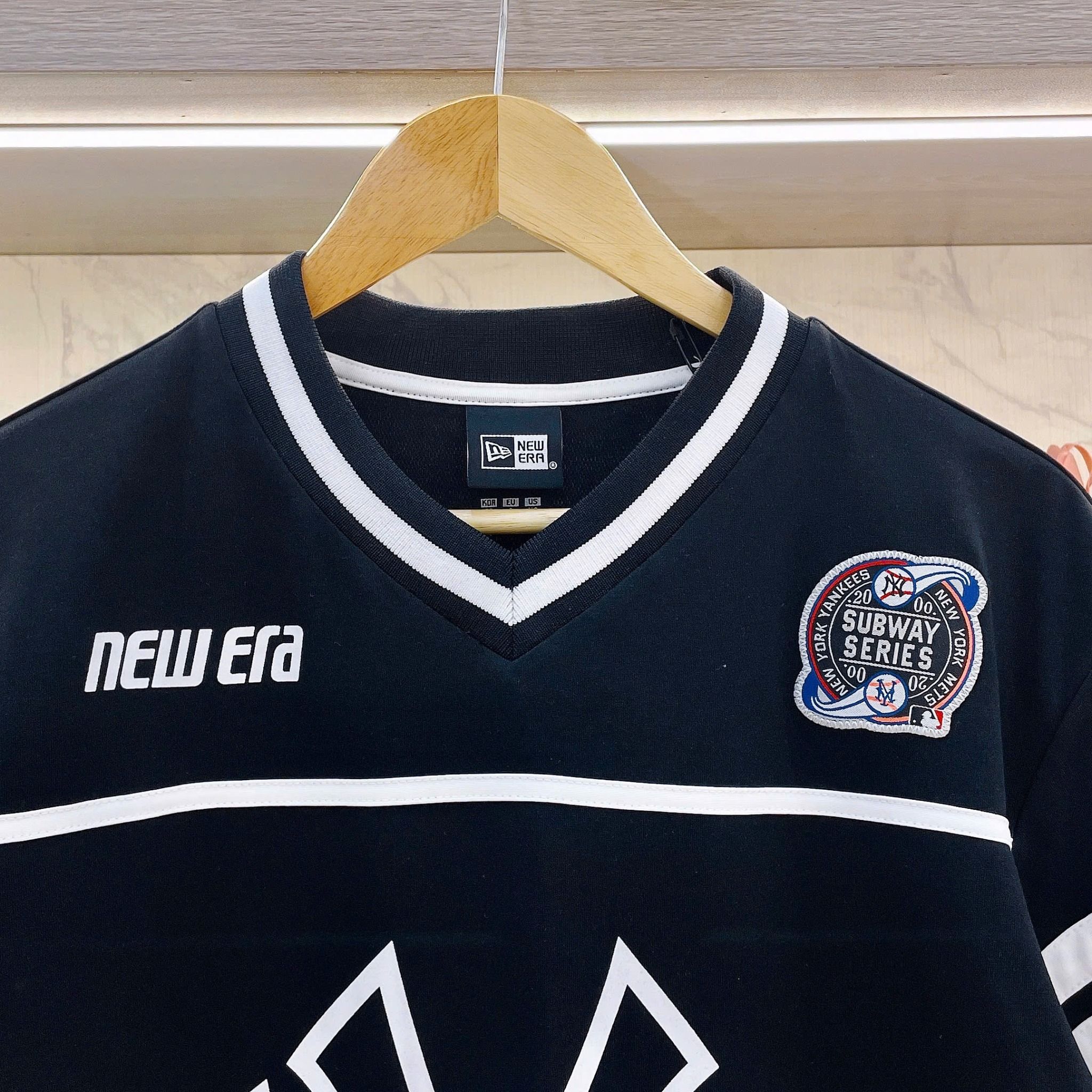2500 - HÀNG CHÍNH HÃNG - ÁO THUN NEW ERA - SUBWAY SERIES - NY VIỀN TRẮNG - ĐEN CODE: 13505021