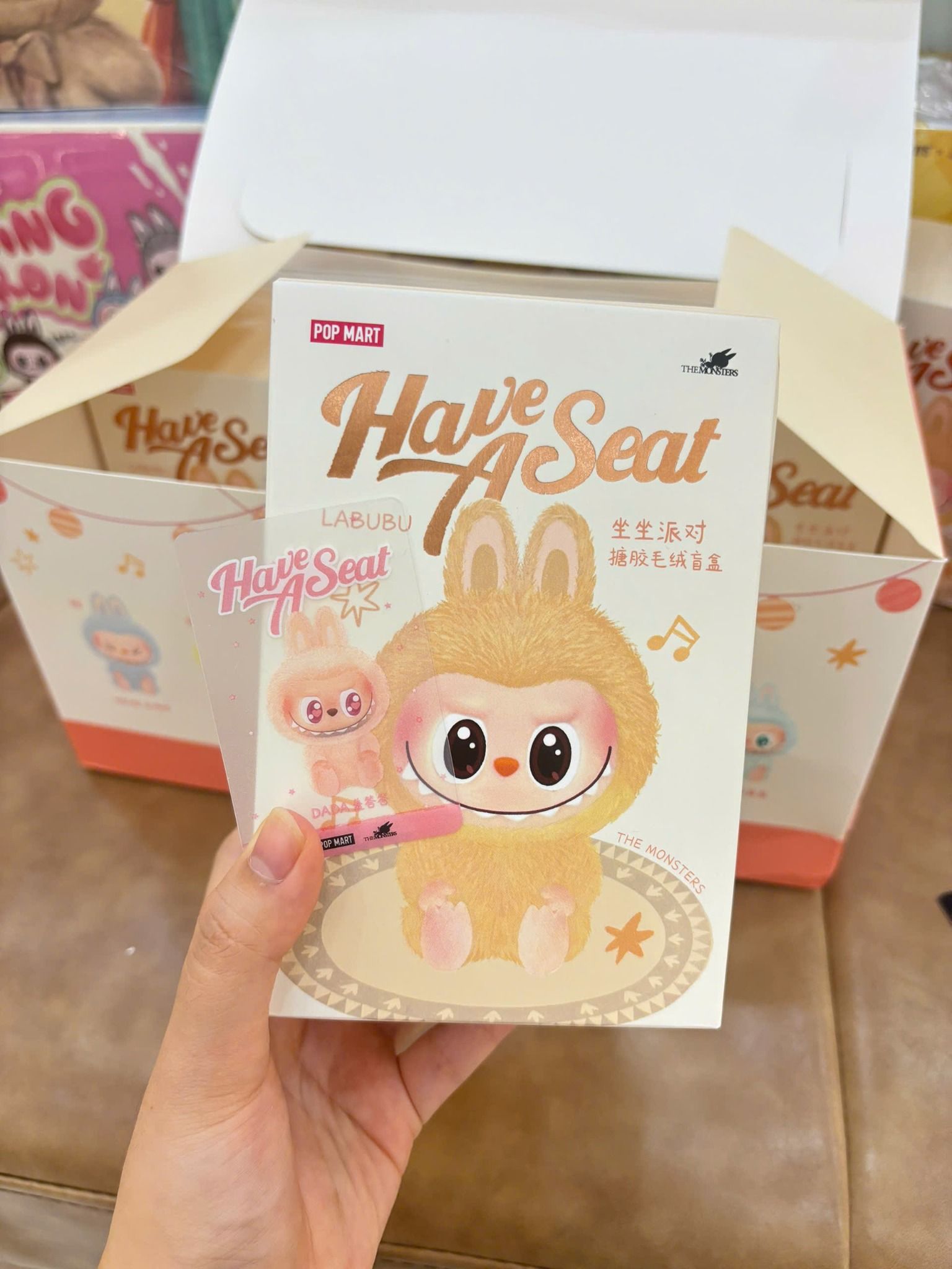 2526 - HÀNG CHÍNH HÃNG - POPMART - LABUBU V2 HAVE A SEAT MACARONS *ĐÃ CHECK CARD*