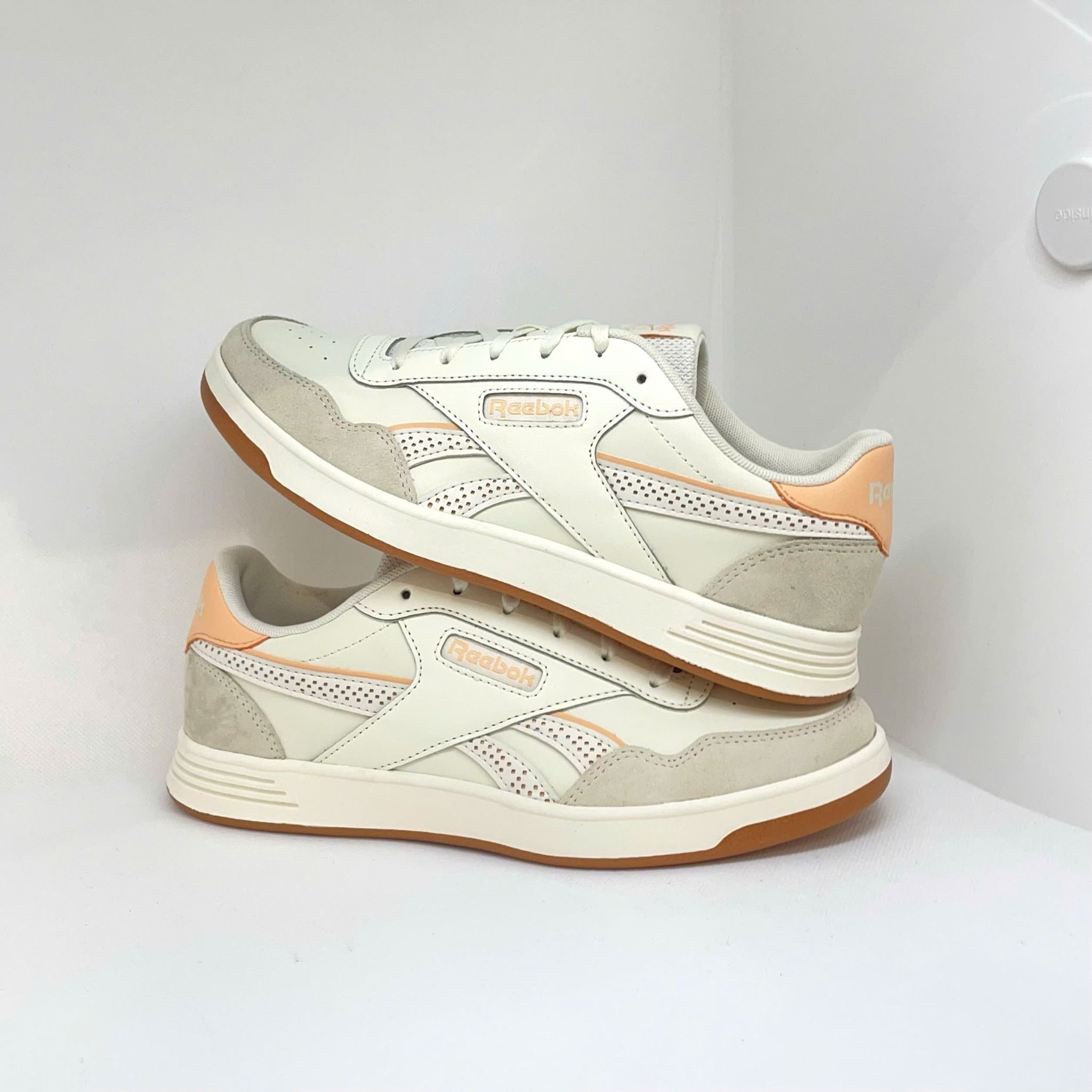 2533 - HÀNG CHÍNH HÃNG - GIÀY REEBOK - ĐẾ BẰNG - KEM GÓT CAM (6345)