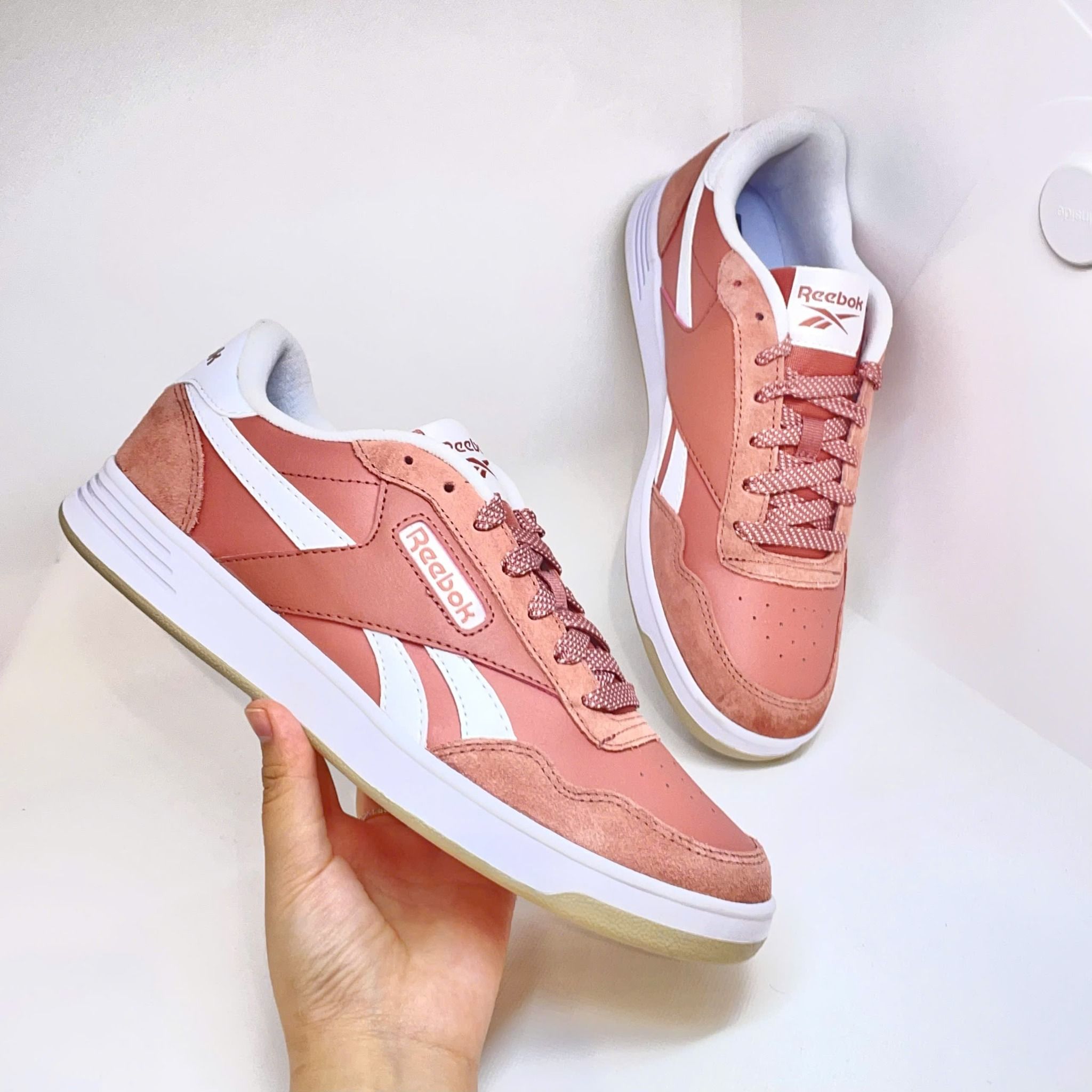 2534 - HÀNG CHÍNH HÃNG - GIÀY REEBOK - ĐẾ BẰNG - HỒNG SWOOSH TRẮNG (6275)