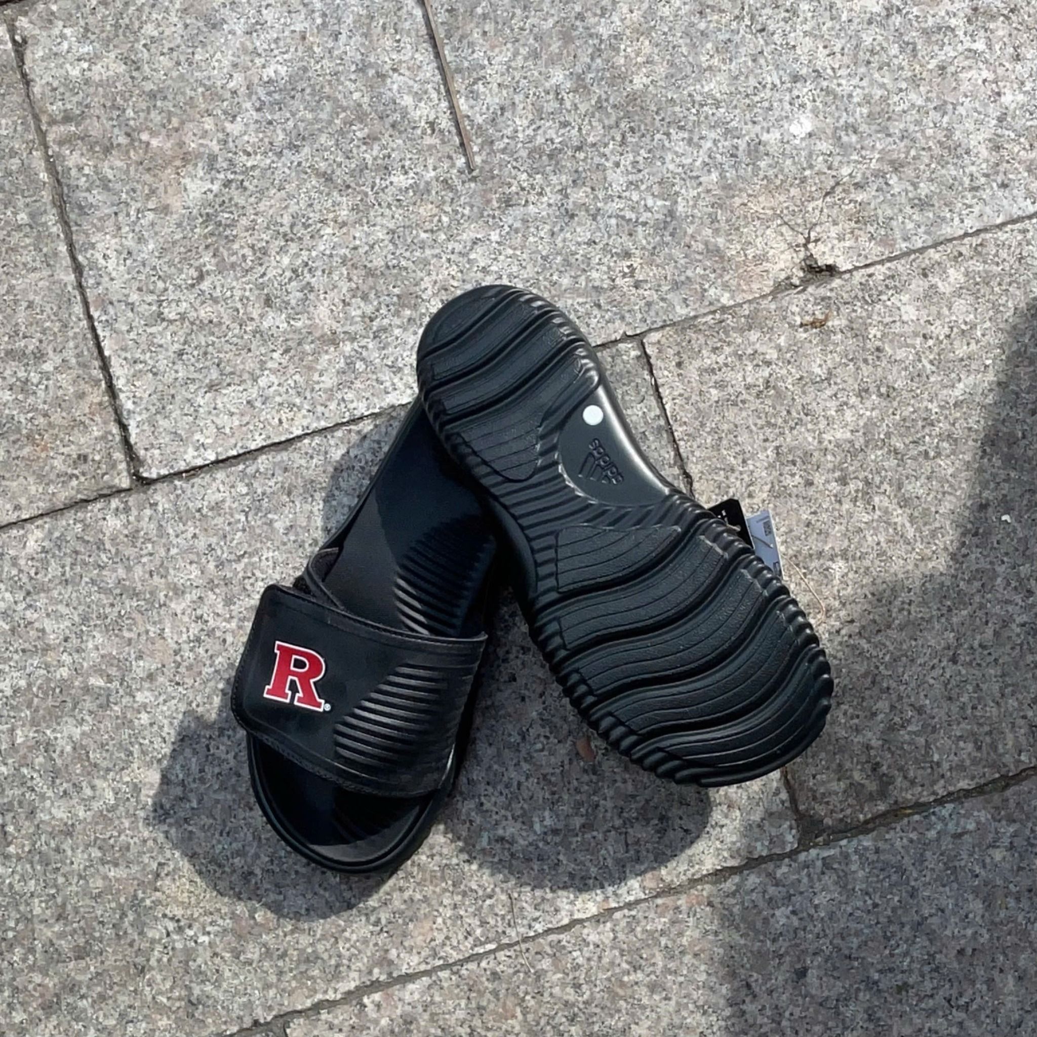 2528 - HÀNG CHÍNH HÃNG - DÉP ADIDAS ALPHABOUCE SLIDE 2.0 - ĐEN LOGO R - CODE: JI2526
