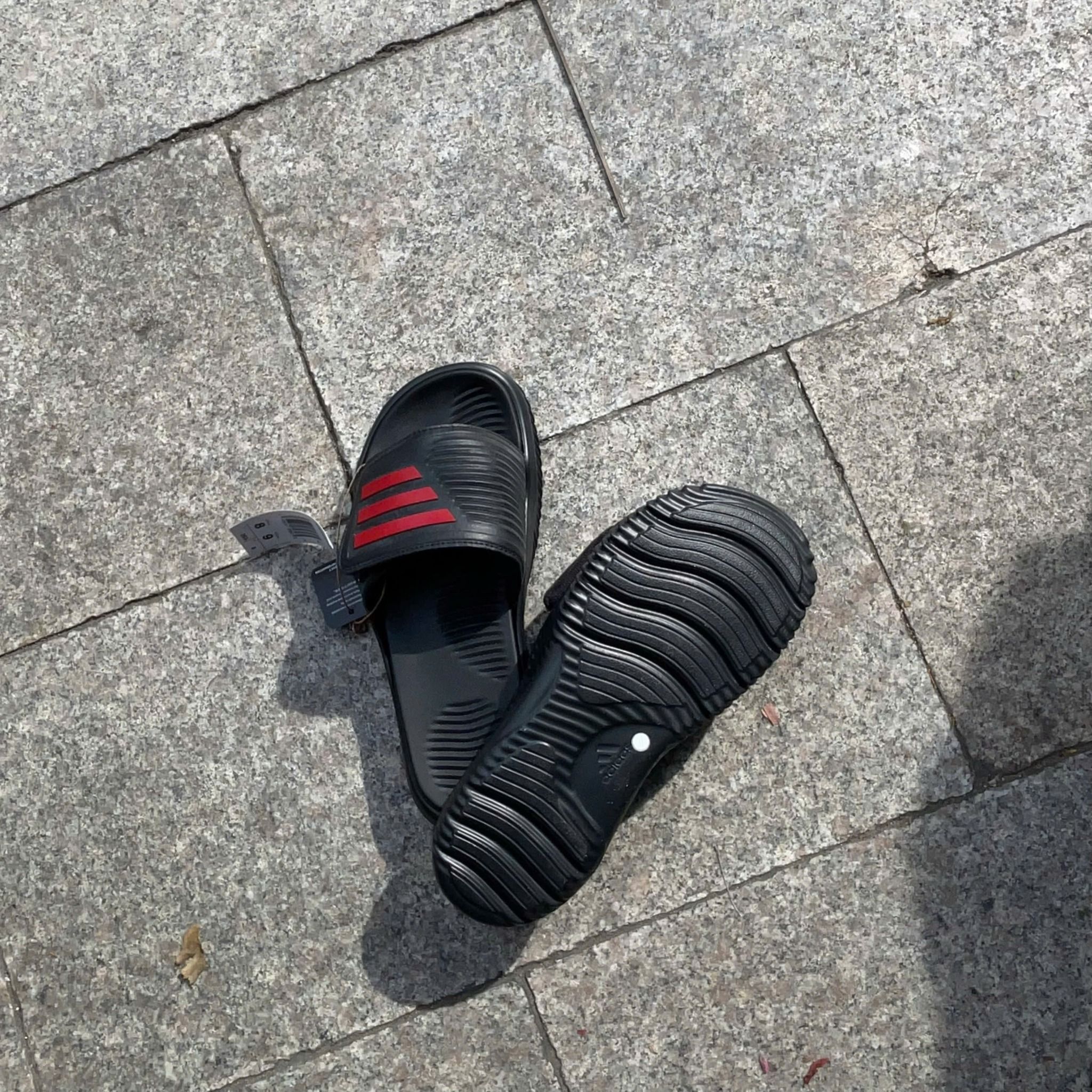 2528 - HÀNG CHÍNH HÃNG - DÉP ADIDAS ALPHABOUCE SLIDE 2.0 - ĐEN LOGO R - CODE: JI2526