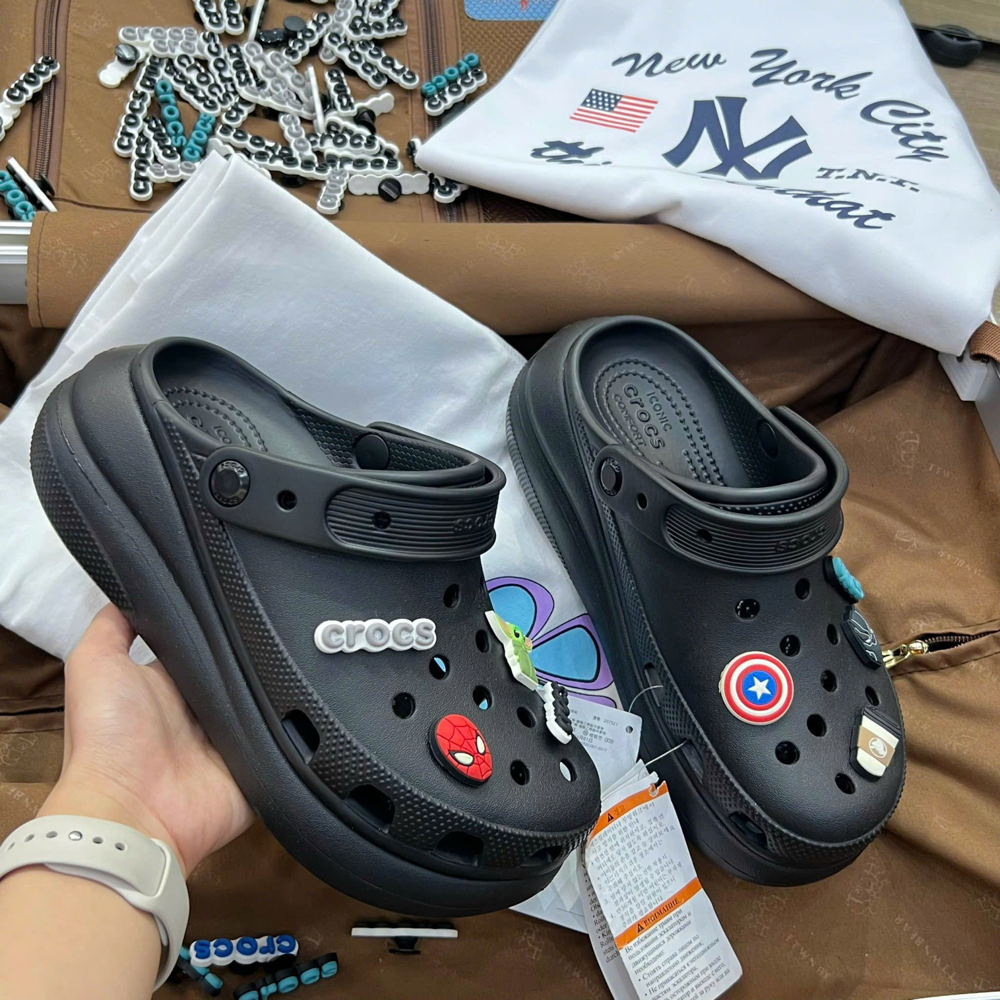1377 - HÀNG CHÍNH HÃNG - GIÀY CLOG UNISEX CROCS CRUSH CLASSIC *ĐẾ CAO* - BLACK - CODE : 207521-001