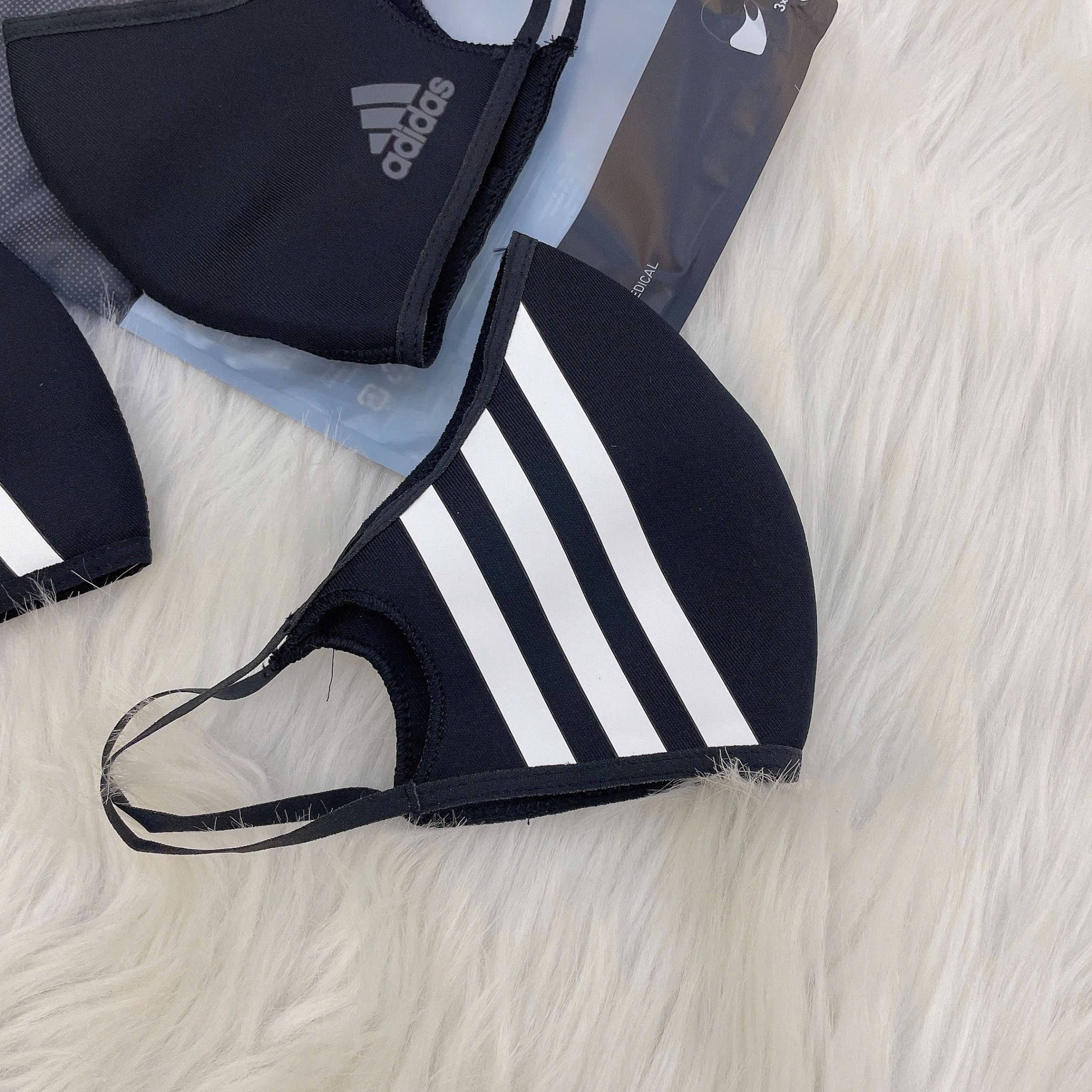 0091 - HÀNG CHÍNH HÃNG - BỘ 3 KHẨU TRANG ADIDAS FACE MASK COVER SIZE M/L - *BLACK* - 2024** - Code: HF7045
