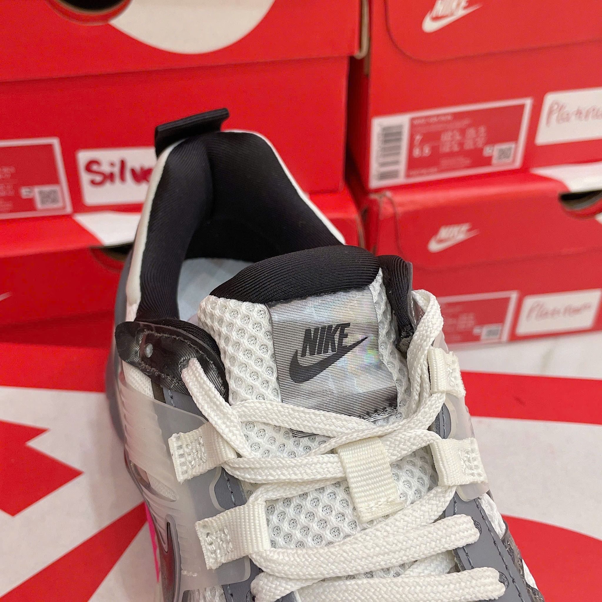 2569 - GIÀY CHÍNH HÃNG - GIÀY NIKE V2K RUN - COOL NOIR - CODE: FZ5061-100
