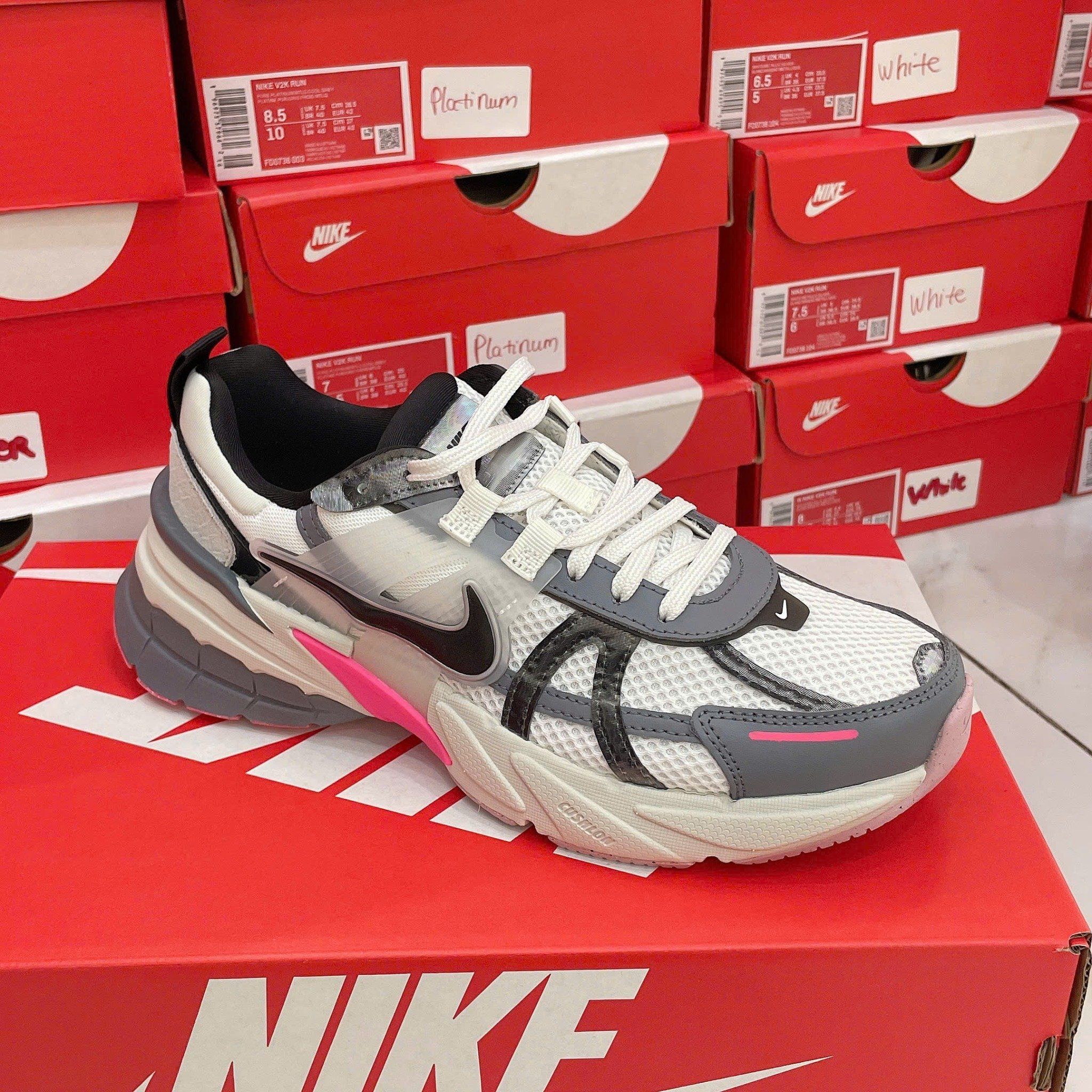 2569 - GIÀY CHÍNH HÃNG - GIÀY NIKE V2K RUN - COOL NOIR - CODE: FZ5061-100