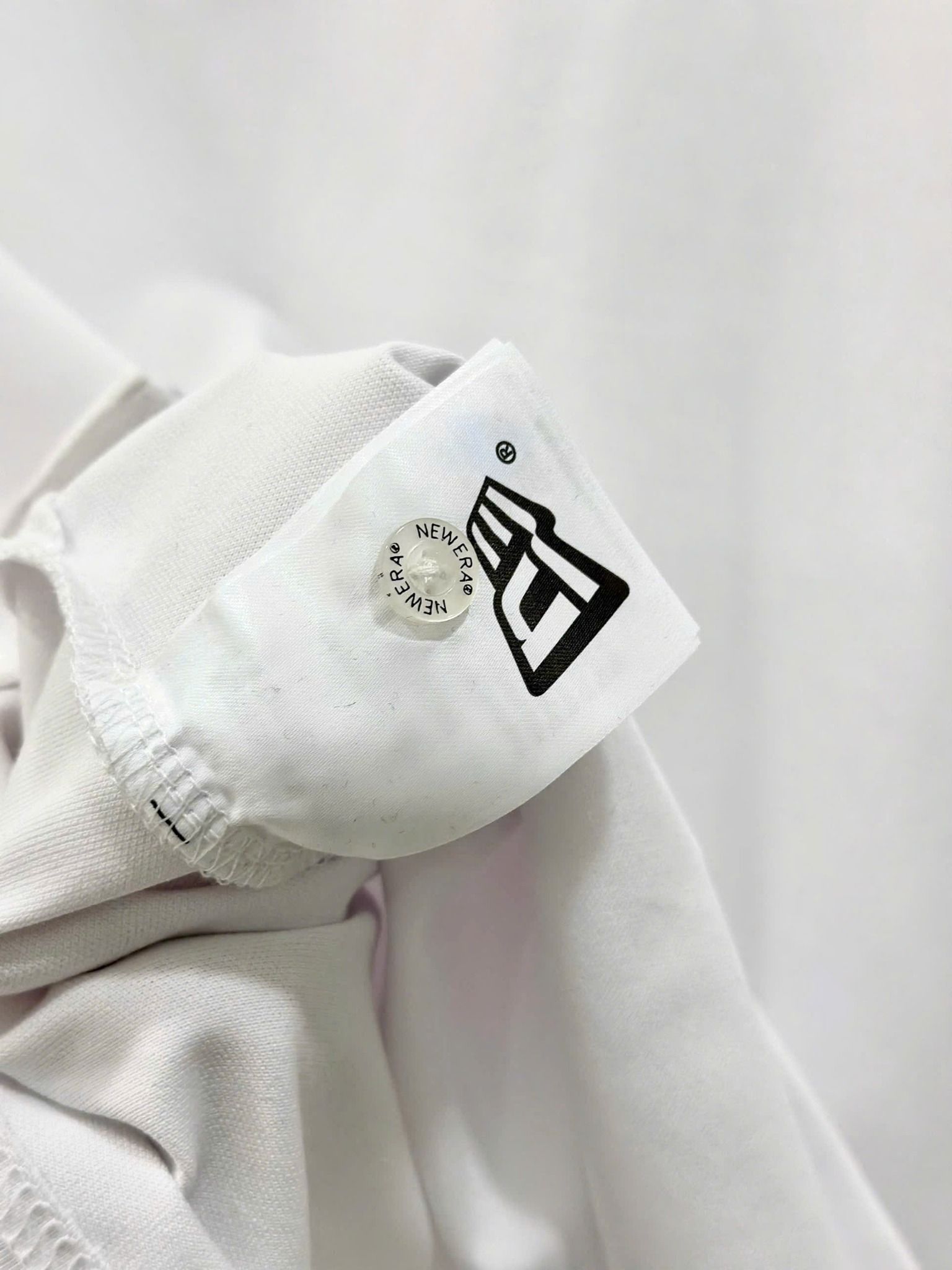 2625 - HÀNG CHÍNH HÃNG - ÁO THUN NEW ERA - POLO B TÚI - TRẮNG - CODE: 14378133