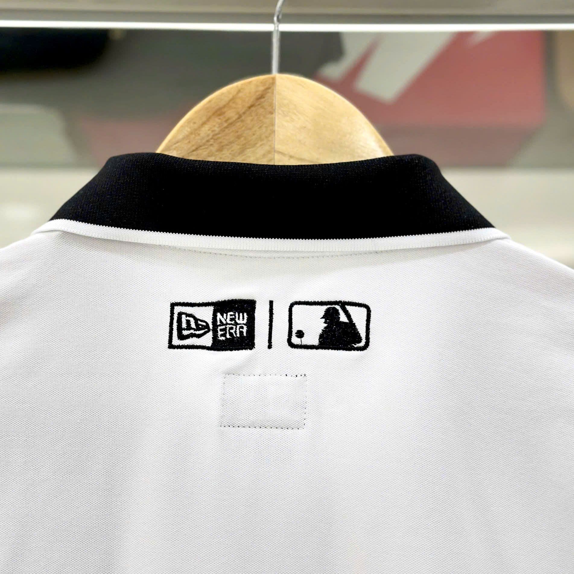 2625 - HÀNG CHÍNH HÃNG - ÁO THUN NEW ERA - POLO B TÚI - TRẮNG - CODE: 14378133