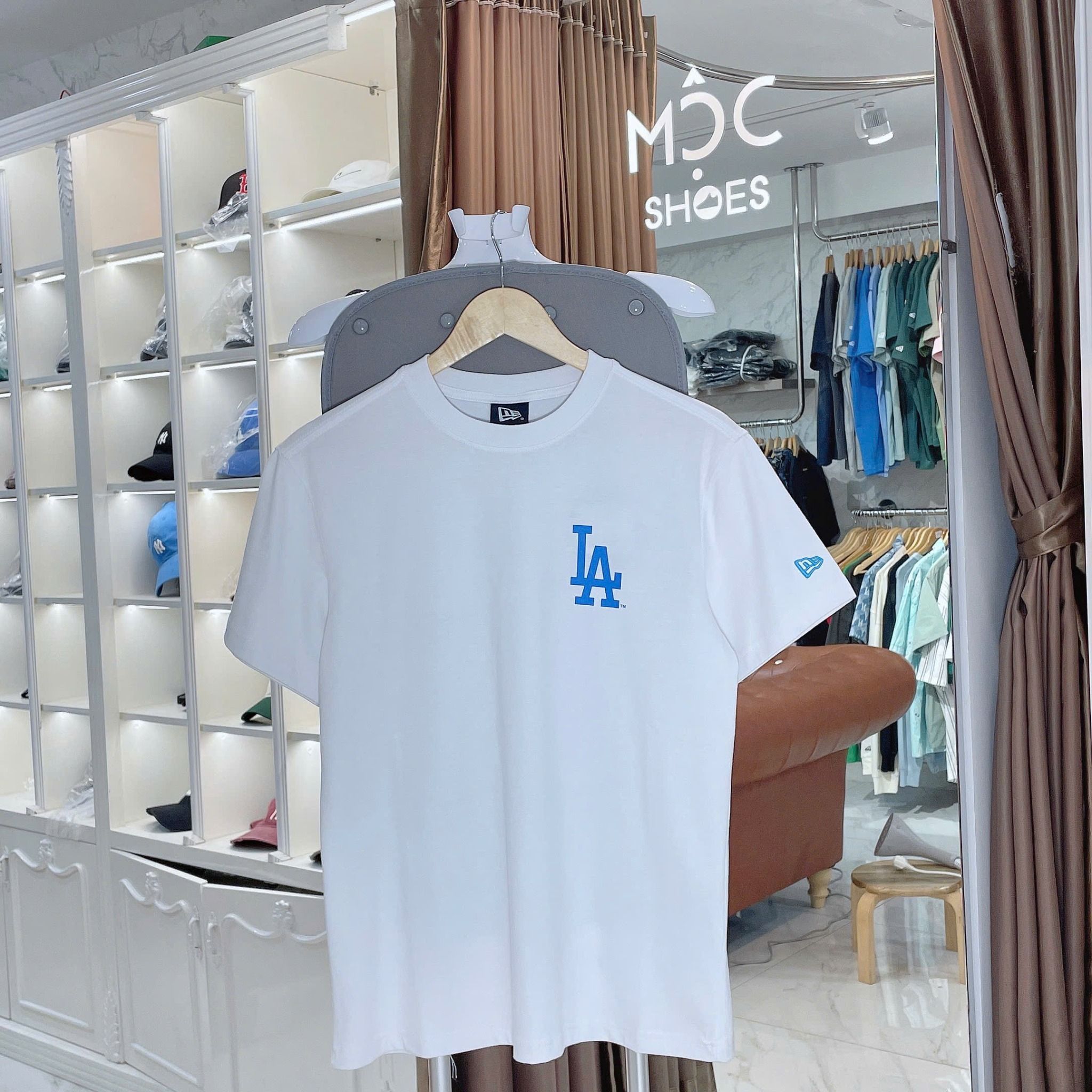 2670 - HÀNG CHÍNH HÃNG - ÁO THUN NEW ERA - LA SNOOPY - TRẮNG - CODE: 12544746
