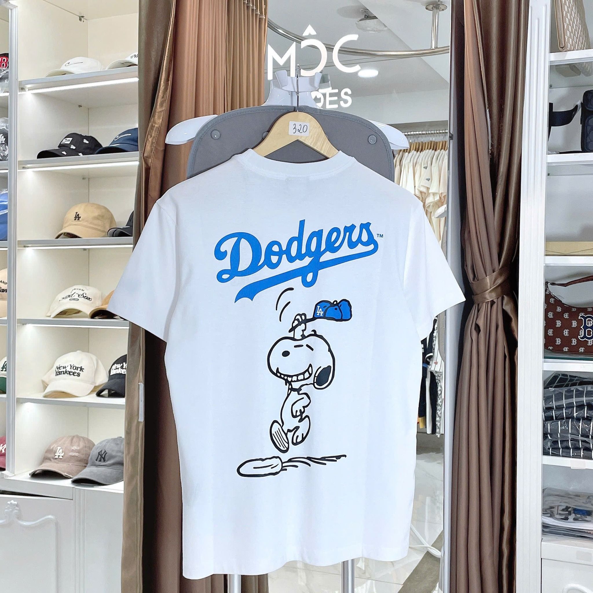 2670 - HÀNG CHÍNH HÃNG - ÁO THUN NEW ERA - LA SNOOPY - TRẮNG - CODE: 12544746