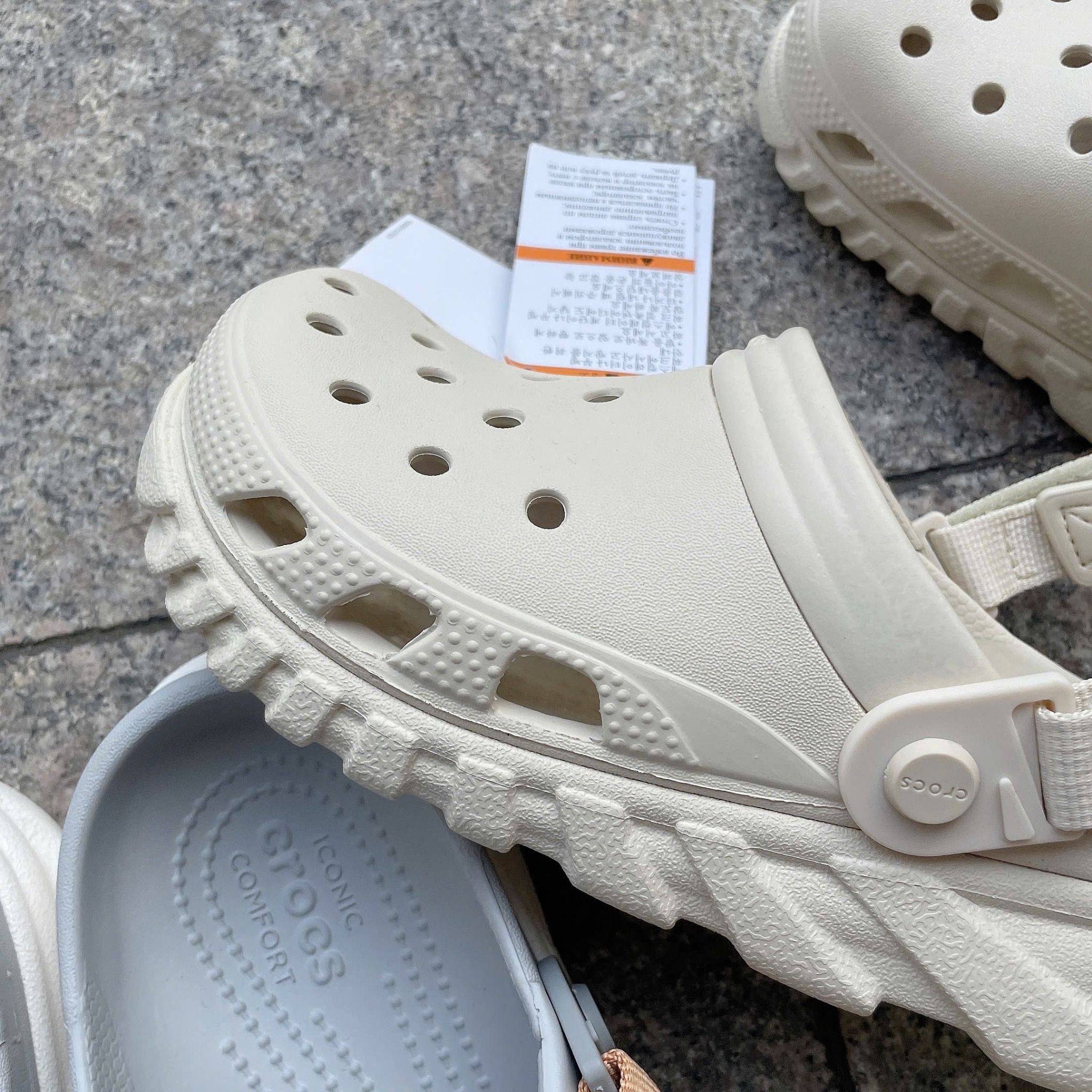 2571 - HÀNG CHÍNH HÃNG - GIÀY CLOG UNISEX CROCS DUET MAX - BEIGE - CODE: 208776160