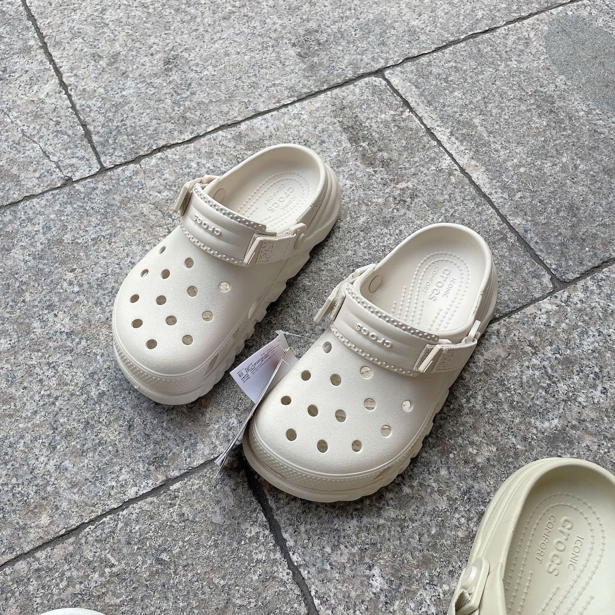 2571 - HÀNG CHÍNH HÃNG - GIÀY CLOG UNISEX CROCS DUET MAX - BEIGE - CODE: 208776160
