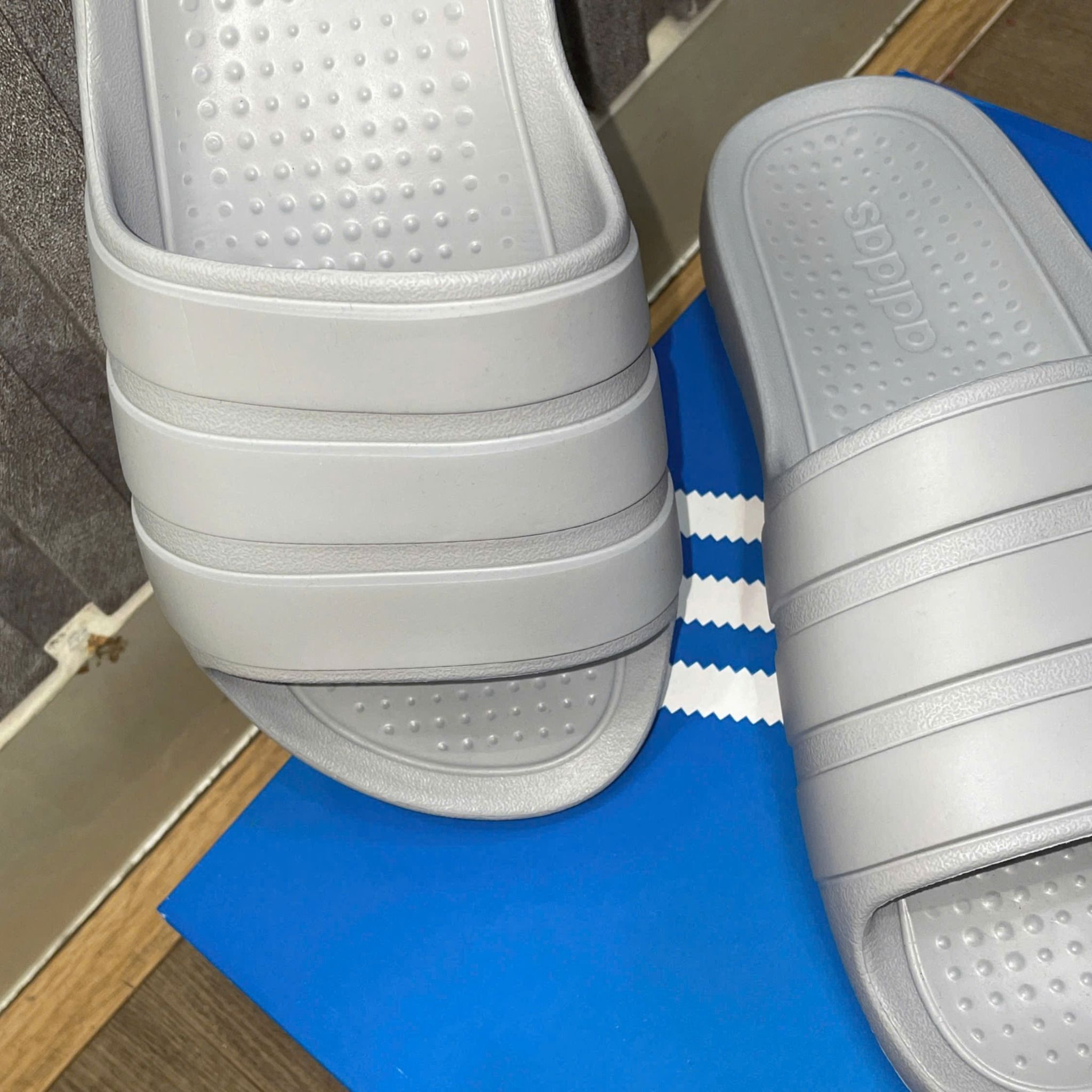 2663 - HÀNG CHÍNH HÃNG - DÉP ADIDAS FLOW - XÁM SILVER - Code: IG6863