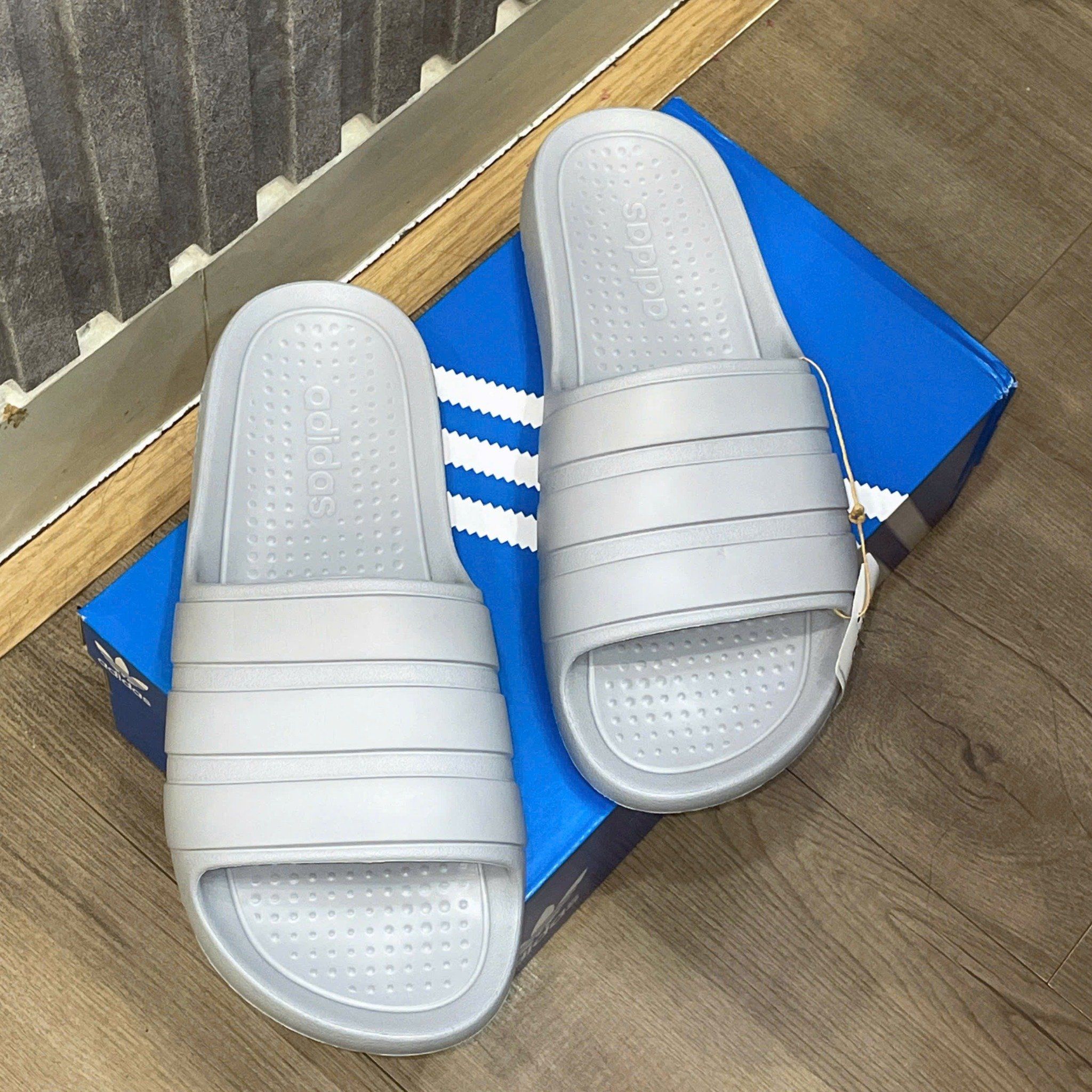 2663 - HÀNG CHÍNH HÃNG - DÉP ADIDAS FLOW - XÁM SILVER - Code: IG6863