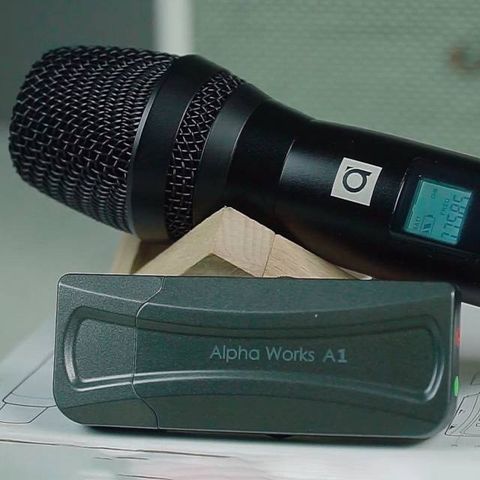  Micro Karaoke Không Dây Alpha Works A1 