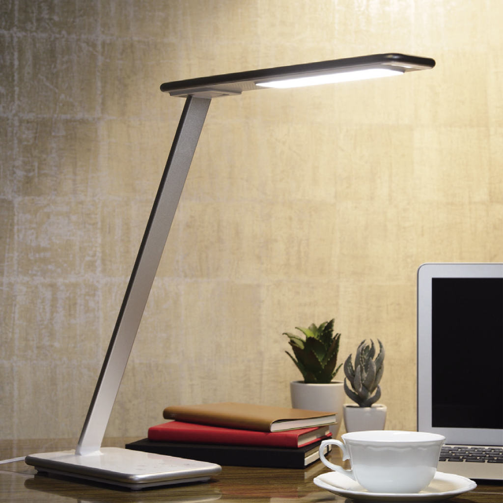 Đèn LED để bàn thông minh GS1702S