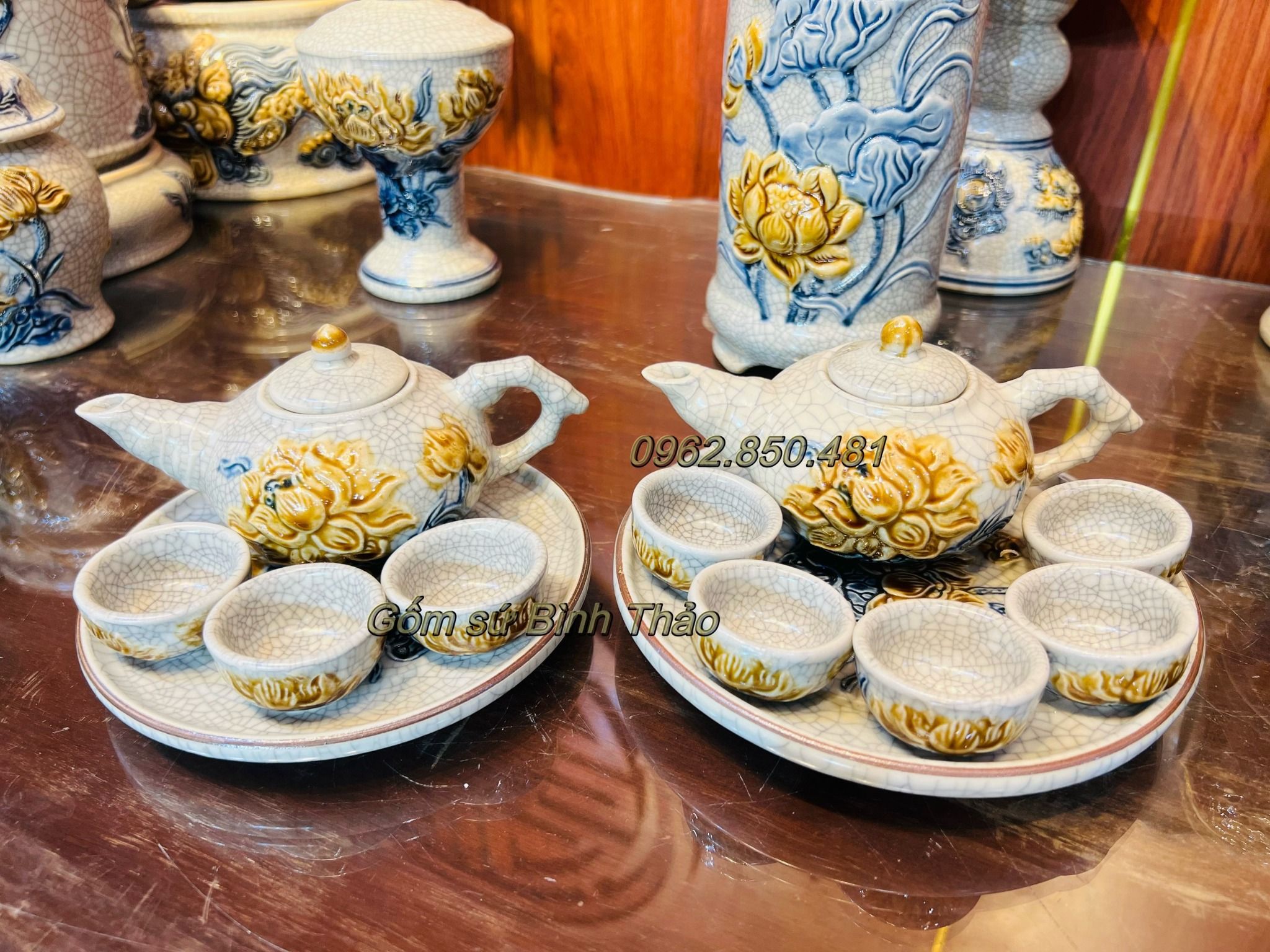 Bộ ấm chén thờ Men rạn Đắp nổi PA