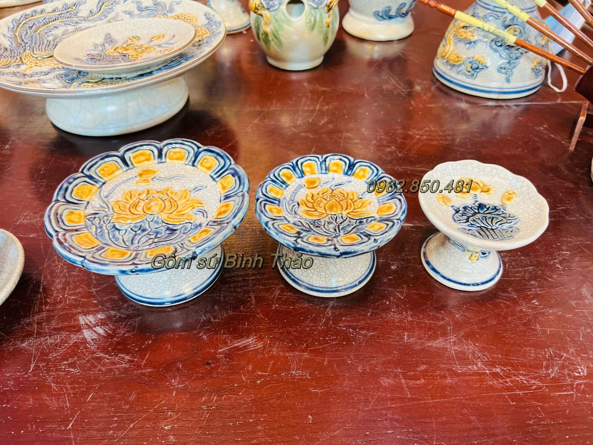 Chân nến thờ Men rạn Đắp nổi PA