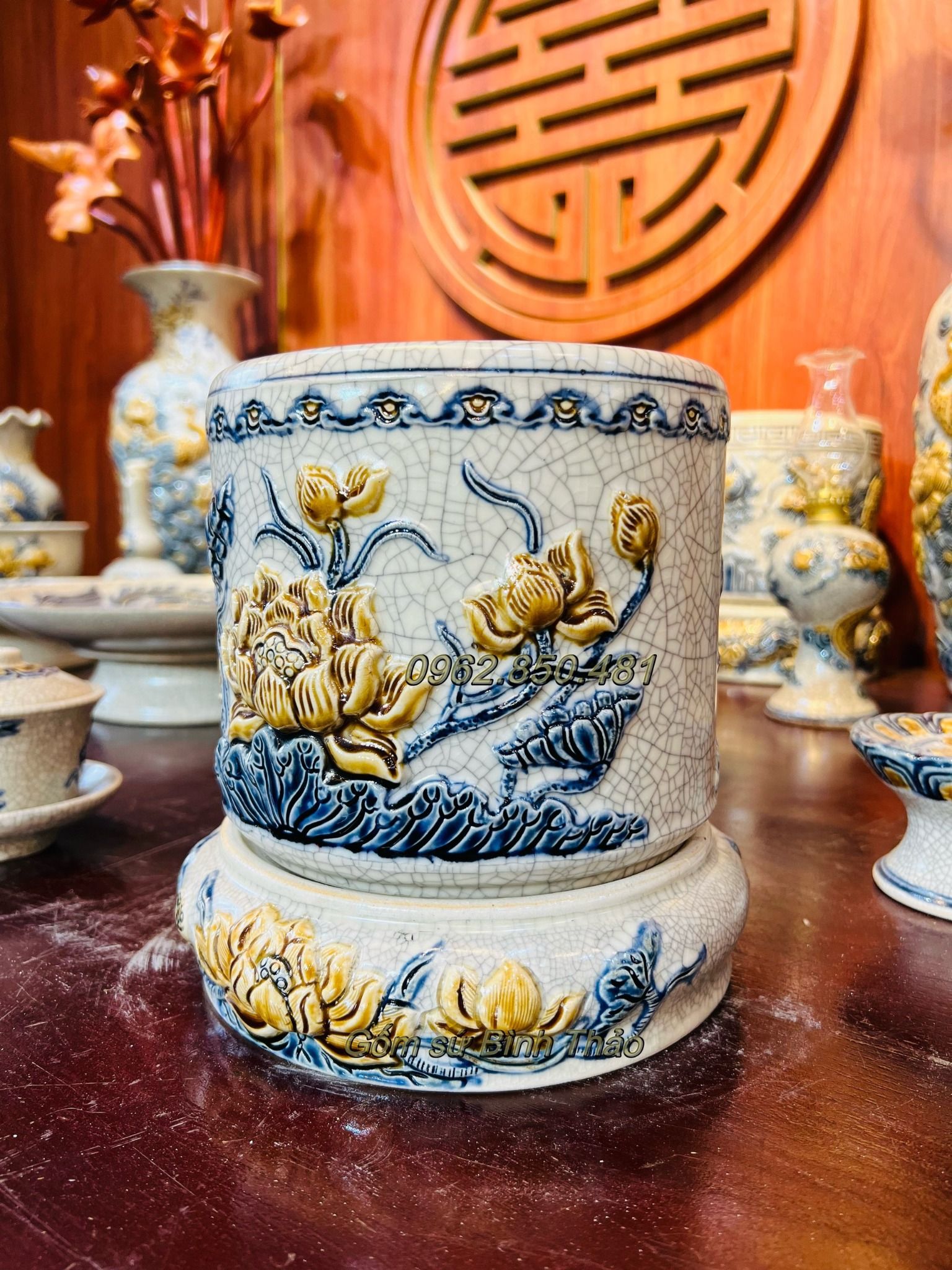 Bát hương Sen Men rạn Đắp nổi PA