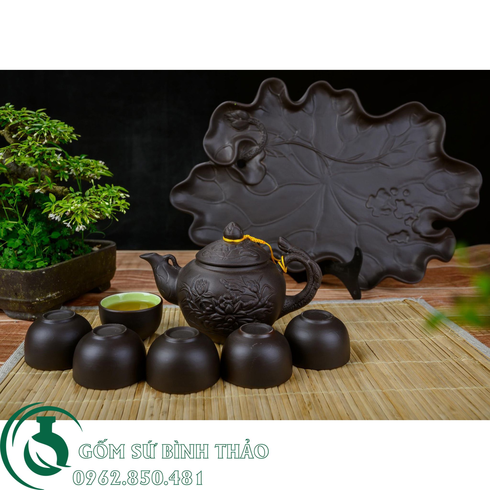 Bộ ấm trà khắc sen tử sa Bát Tràng