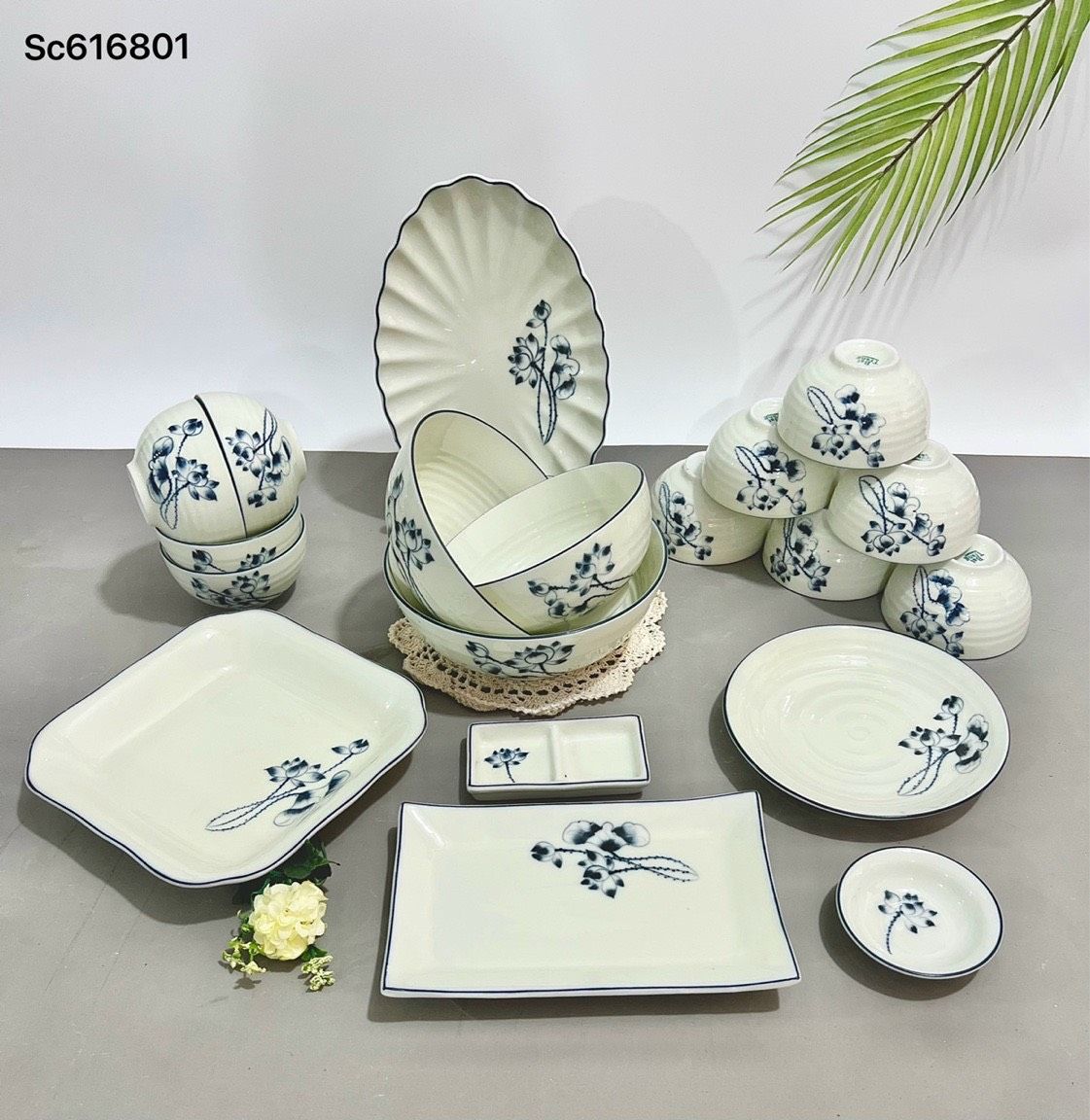Bộ đồ ăn Vẽ tay hàng Bát Tràng họa tiết Sen Chàm DH