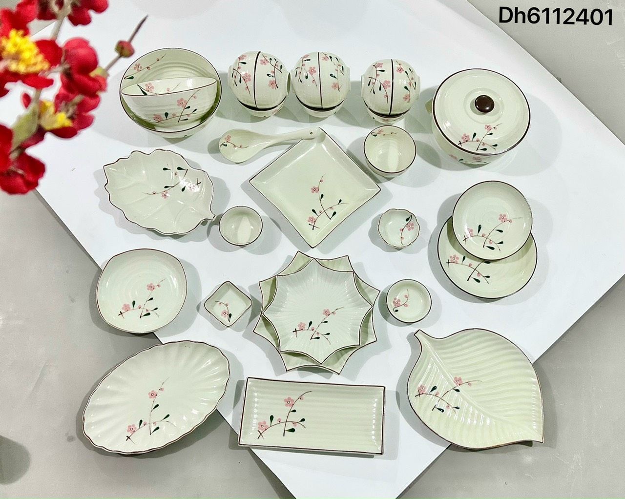 Bộ đồ ăn Vẽ tay hàng Bát Tràng họa tiết Đào phai DH