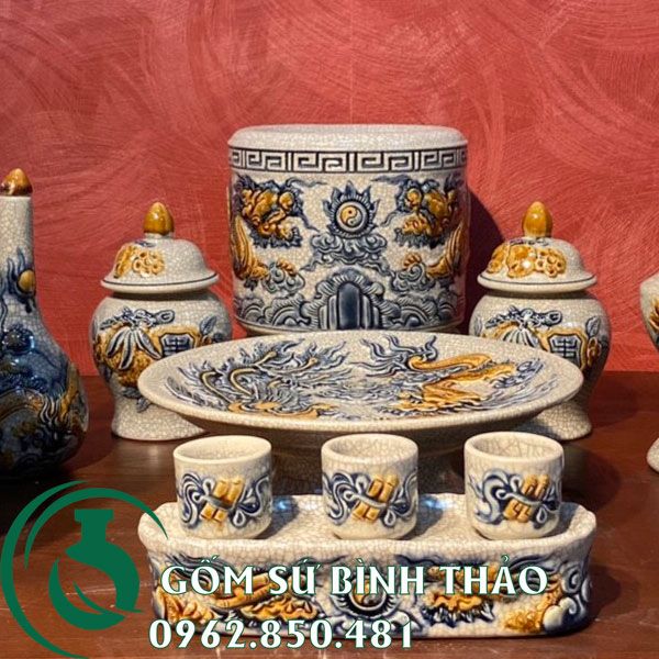 Set đồ thờ men rạn Bát Tràng cho ban thờ chung cư
