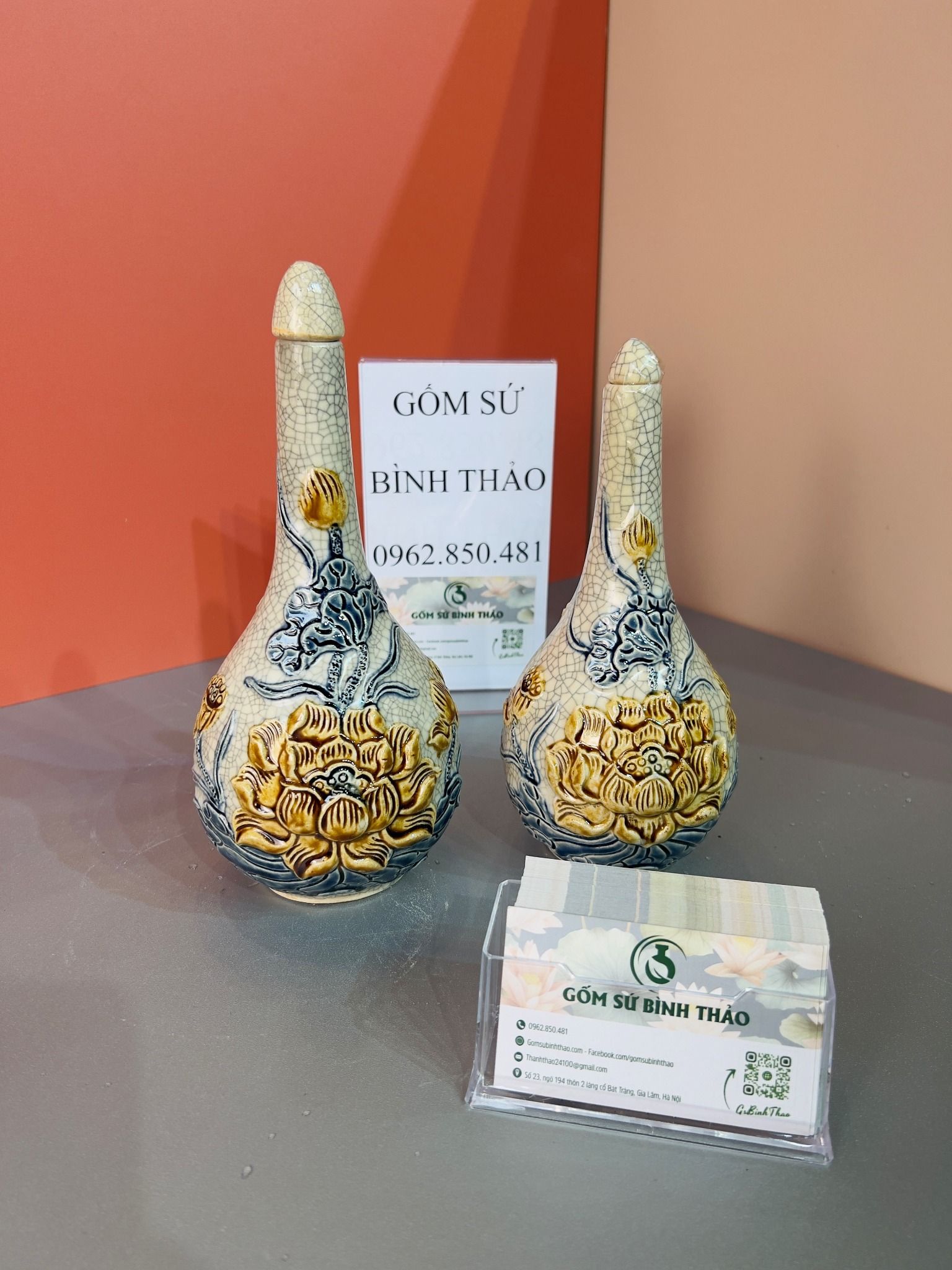 Đồ thờ Bát Tràng Họa tiết Sen Men rạn Đắp nổi - Hàng chuẩn Nghệ nhân MRBT13