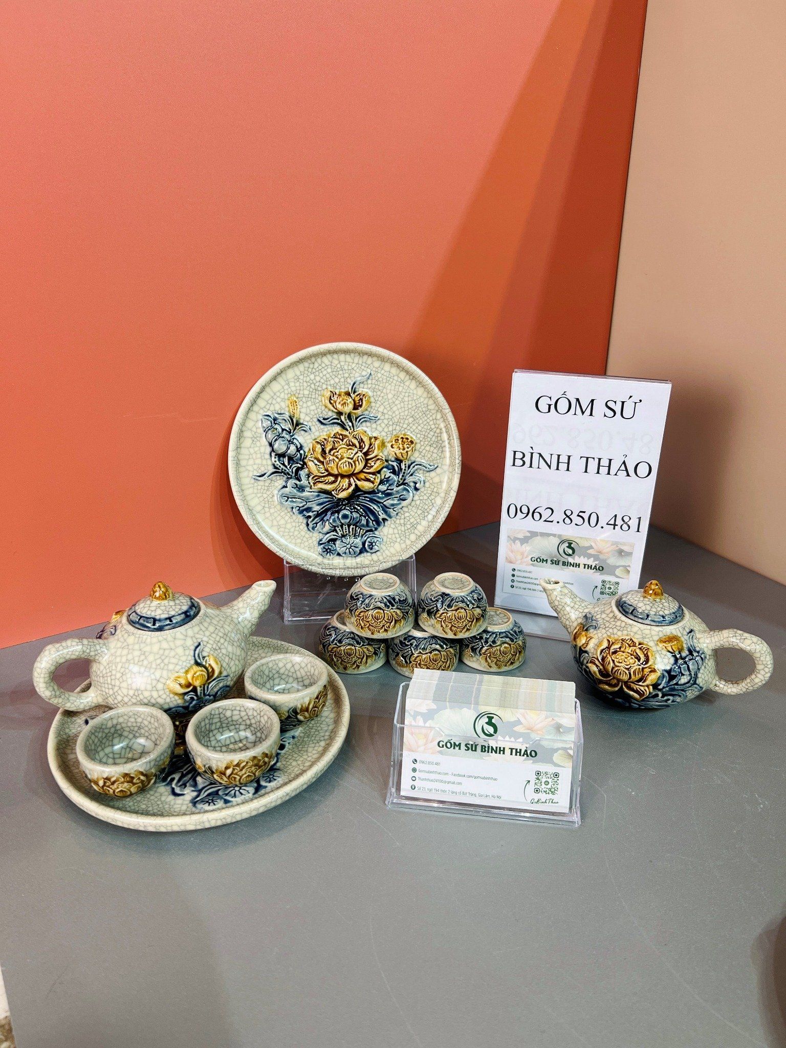 Bộ bát hương thờ Gia tiên Gốm sứ Men rạn Đắp nổi Bát Tràng BT23