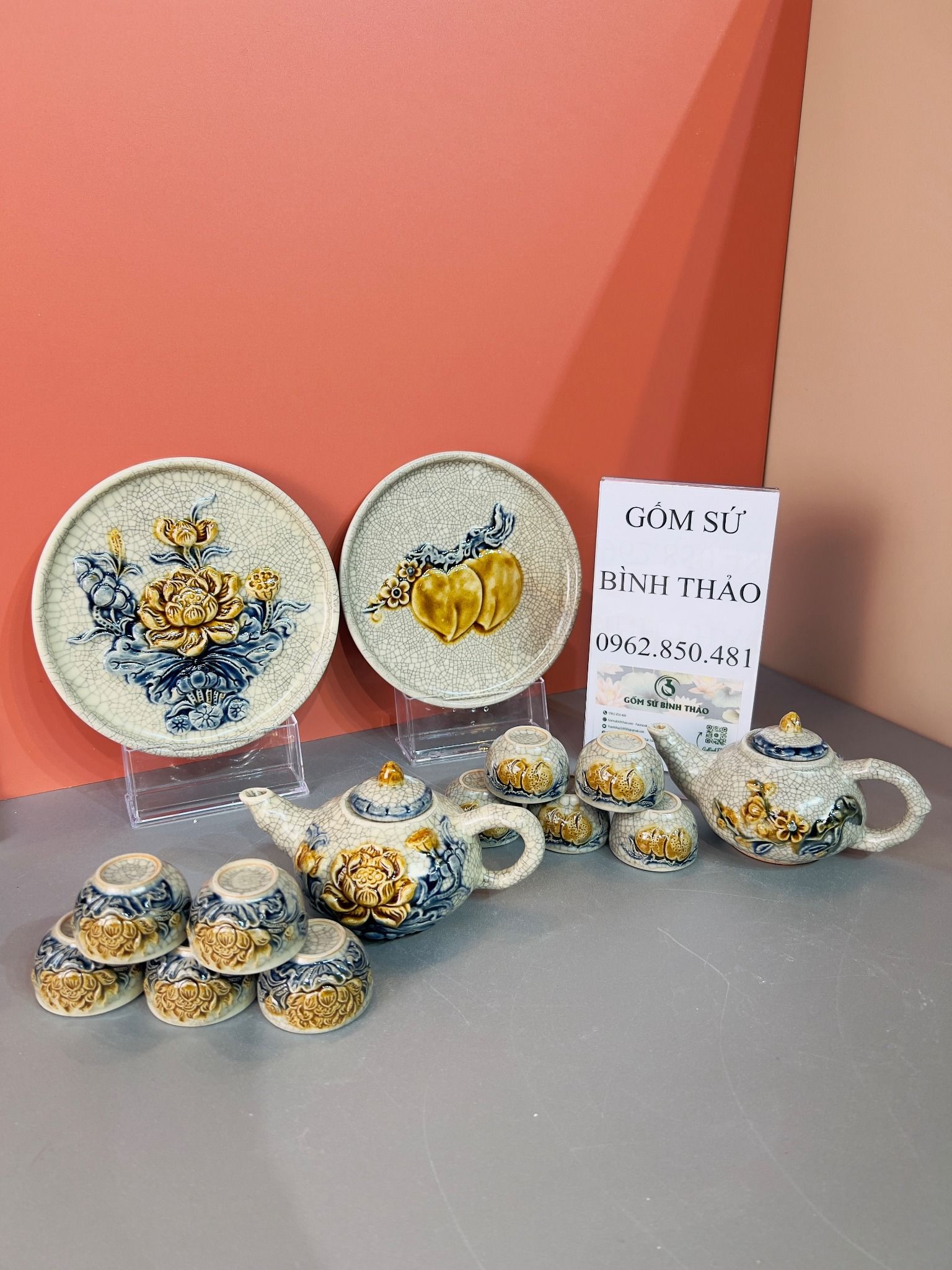 Bộ đồ thờ 3 Bát hương Gốm sứ Bát Tràng Men rạn Đắp nổi - Hàng chuẩn Nghệ nhân MRBT05