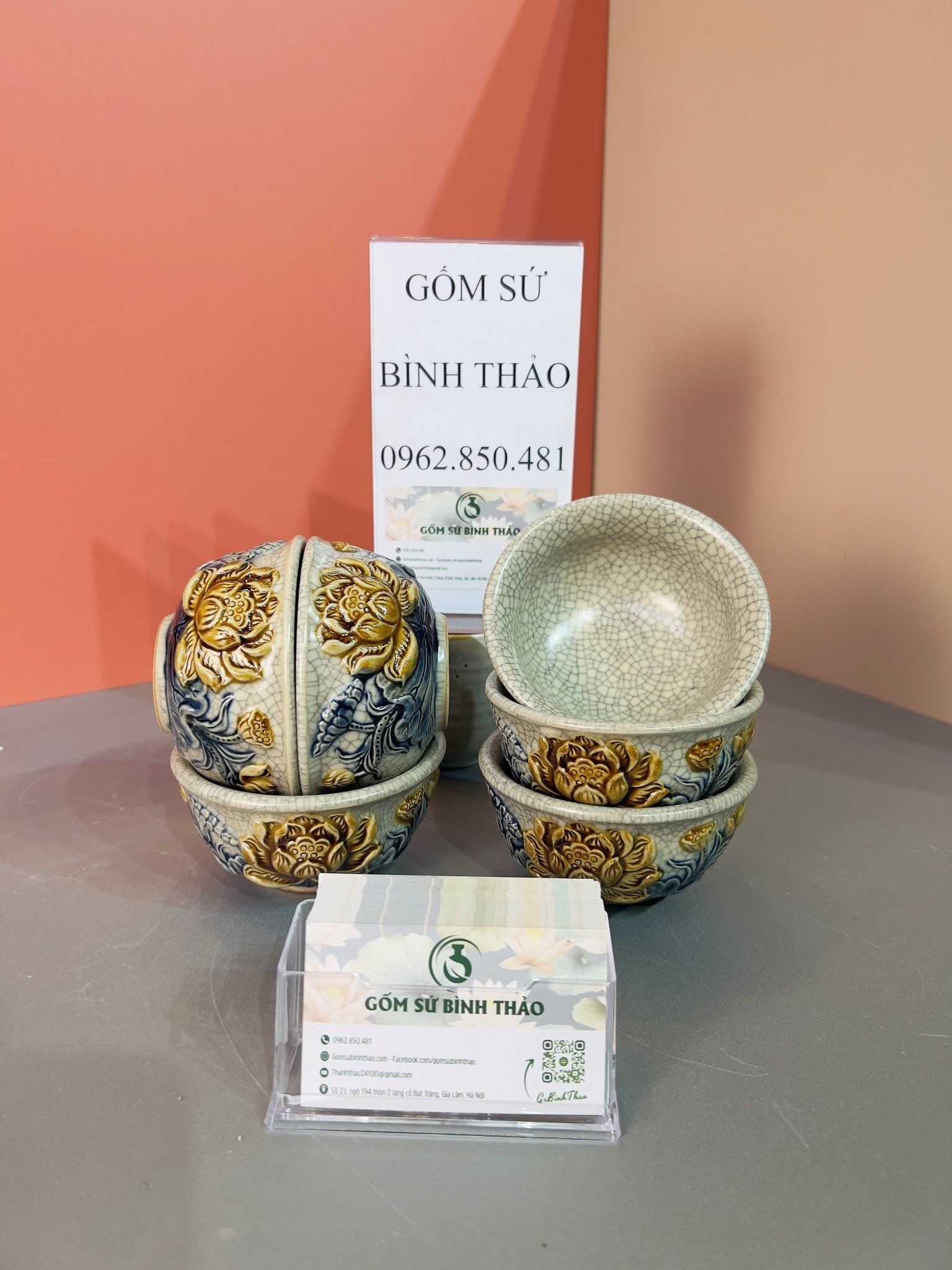 Đồ thờ Bát Tràng Họa tiết Sen Men rạn Đắp nổi - Hàng chuẩn Nghệ nhân MRBT13
