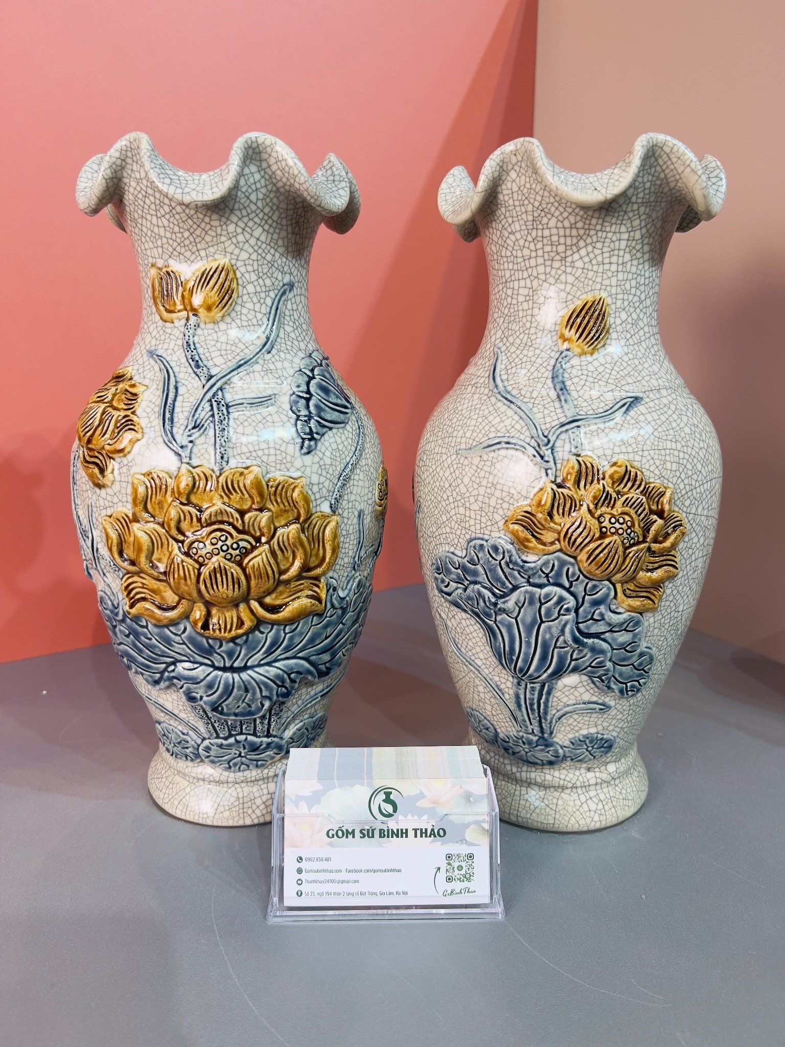 Bộ đồ thờ 3 Bát hương Họa tiết Sen Bát Tràng Men rạn Đắp nổi - Hàng chuẩn Nghệ nhân MRBT12