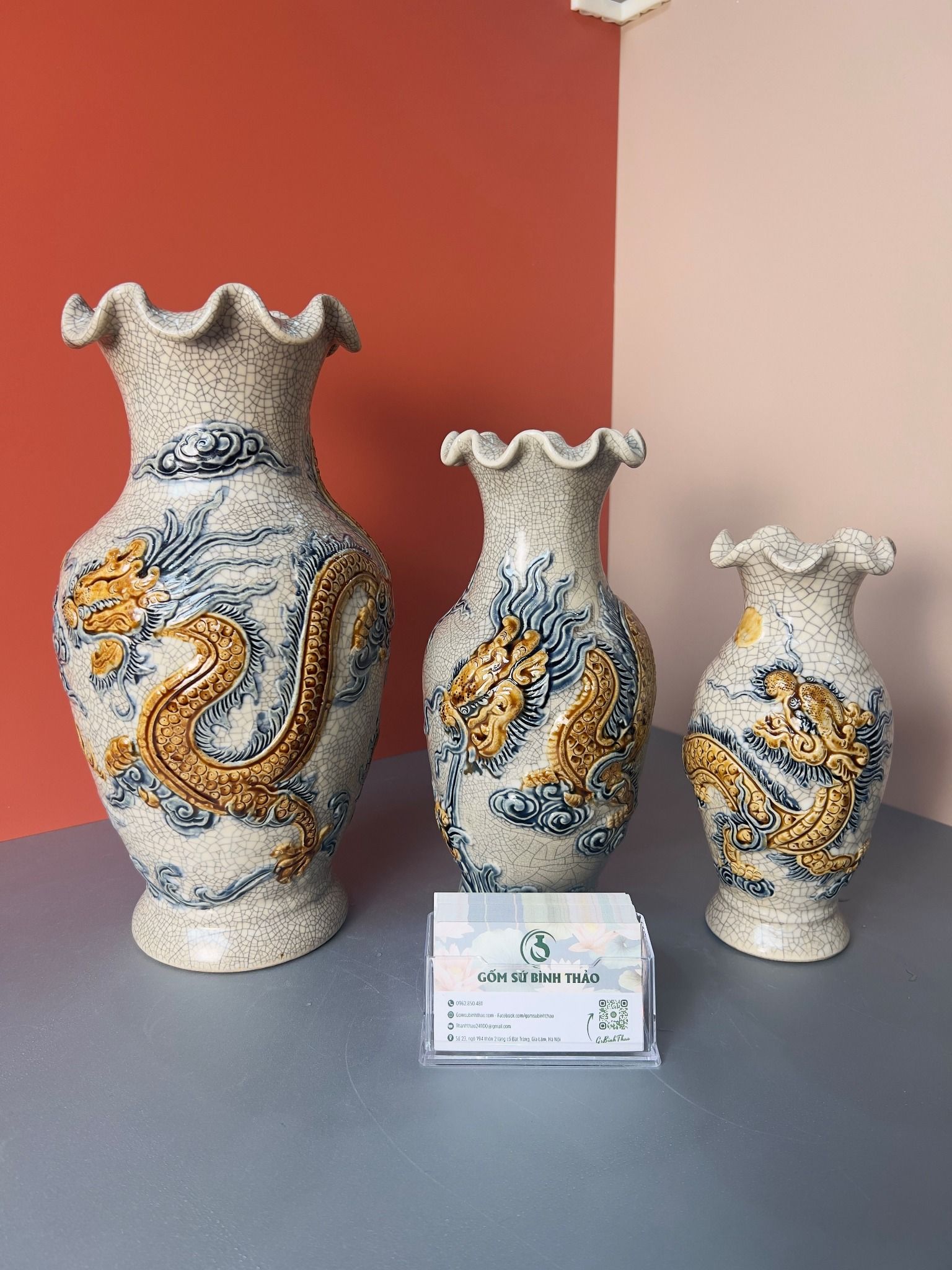 Bộ đồ thờ cúng Gia tiên Gốm sứ Bát Tràng Men rạn Đắp nổi - Hàng chuẩn Nghệ nhân MRBT02