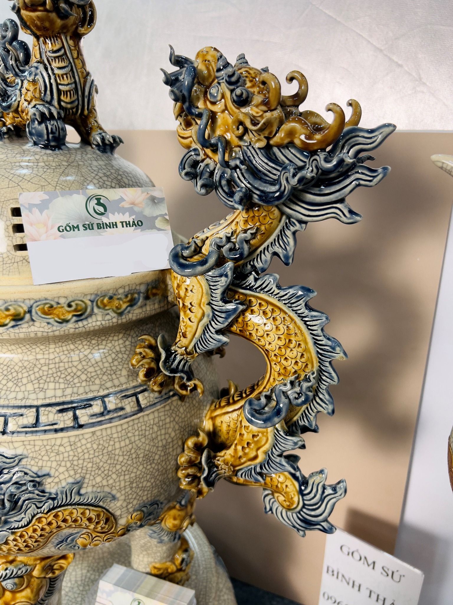 Bộ Đỉnh hạc Tam sự Chân đồng Mẹn rạn Đắp nổi Cao cấp - Nghệ nhân đắp tay PA
