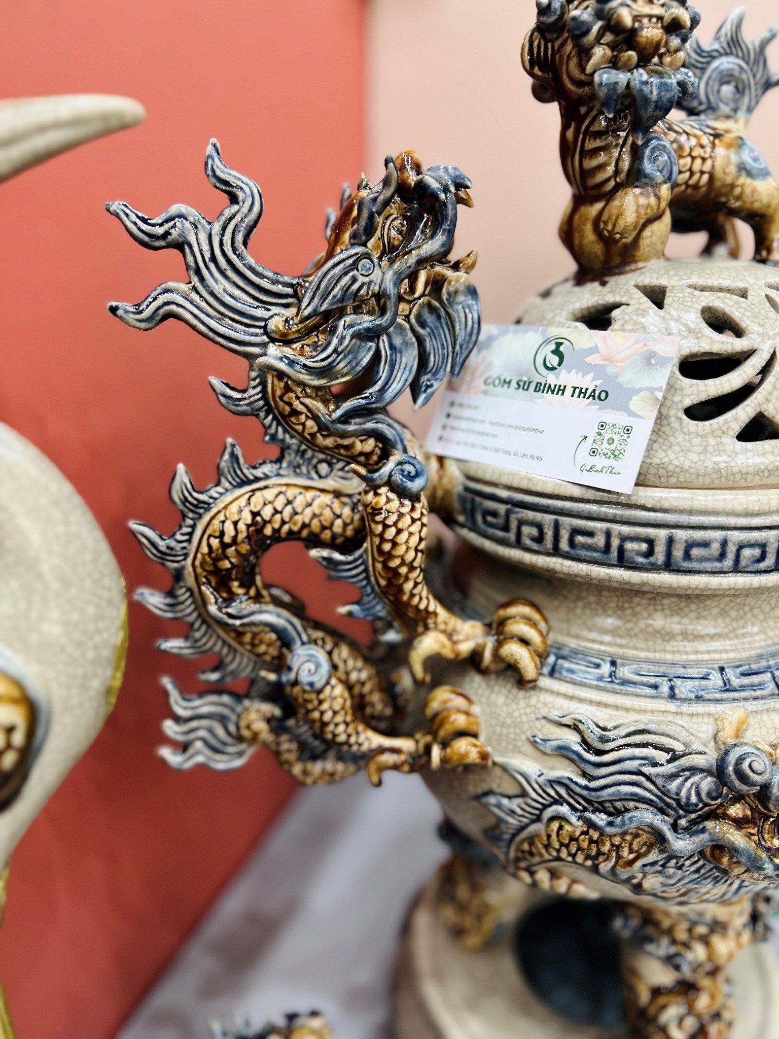Bộ thờ Đầy đủ Đỉnh hạc Gốm sứ Bát Tràng Men rạn Đắp nổi - Hàng chuẩn Nghệ nhân MRBT04