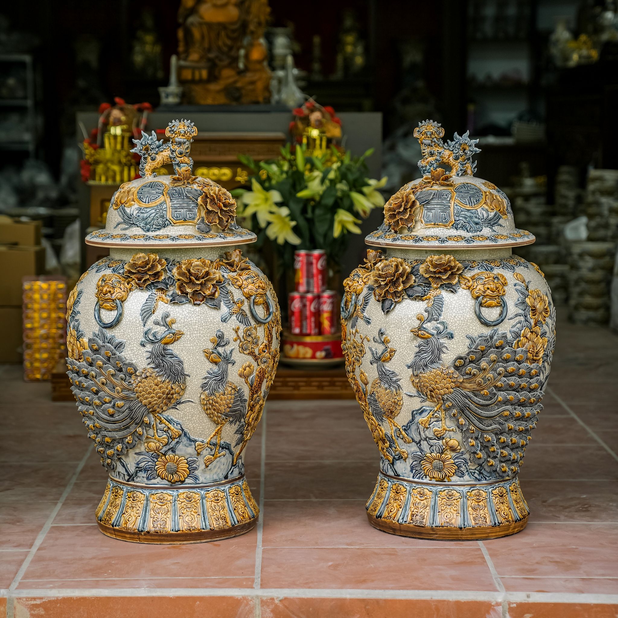 Chóe Công đào Men rạn đắp nổi hàng Nghệ nhân Bát Tràng PA