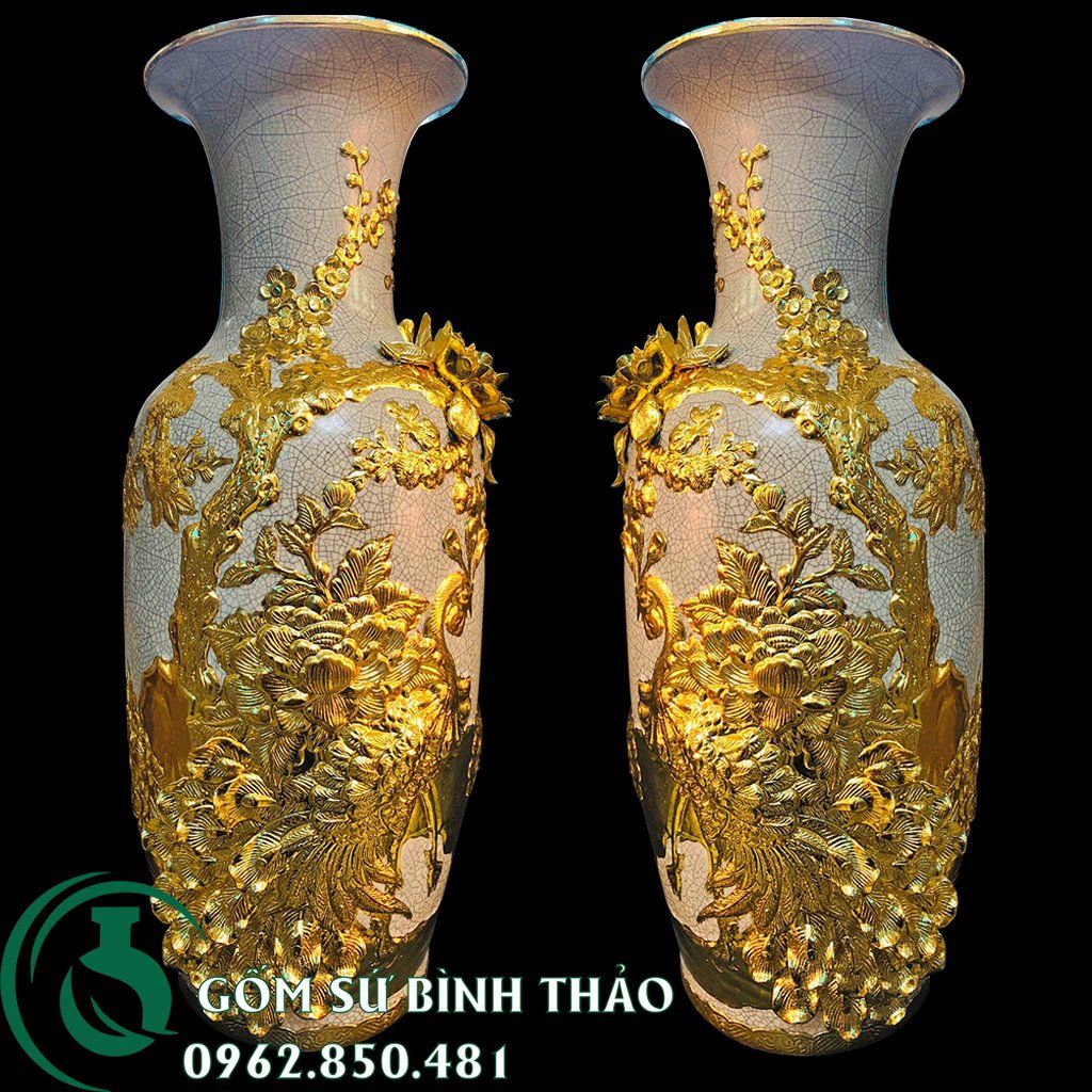 H60 - Lọ lộc bình Công đào men rạn đắp nổi dát vàng