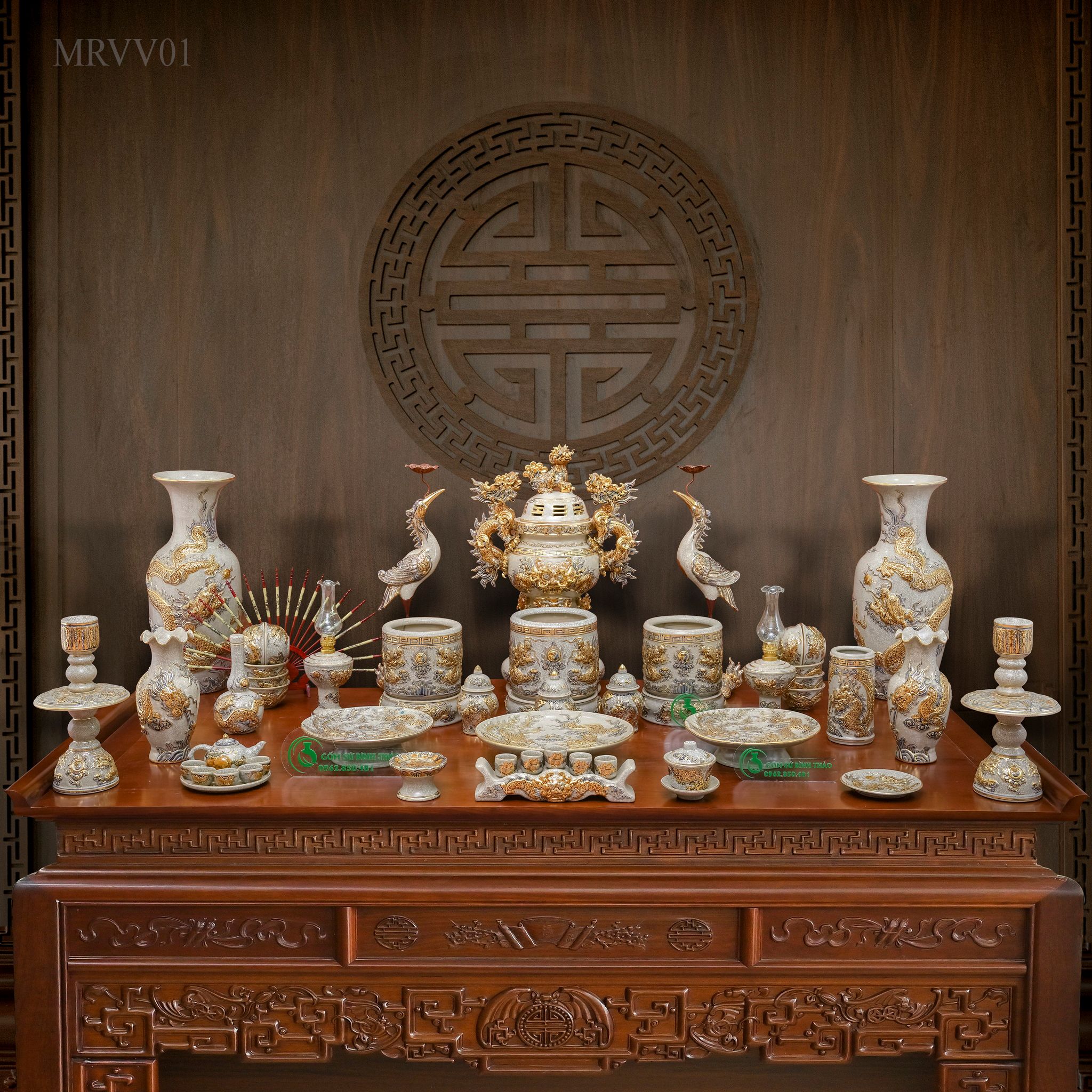 Bồ thờ Gia tiên Đầy đủ Gốm sứ Bát Tràng Vẽ Vàng 24K Cao cấp Men rạn Đắp nổi - Hàng Nghệ nhân MRVV01