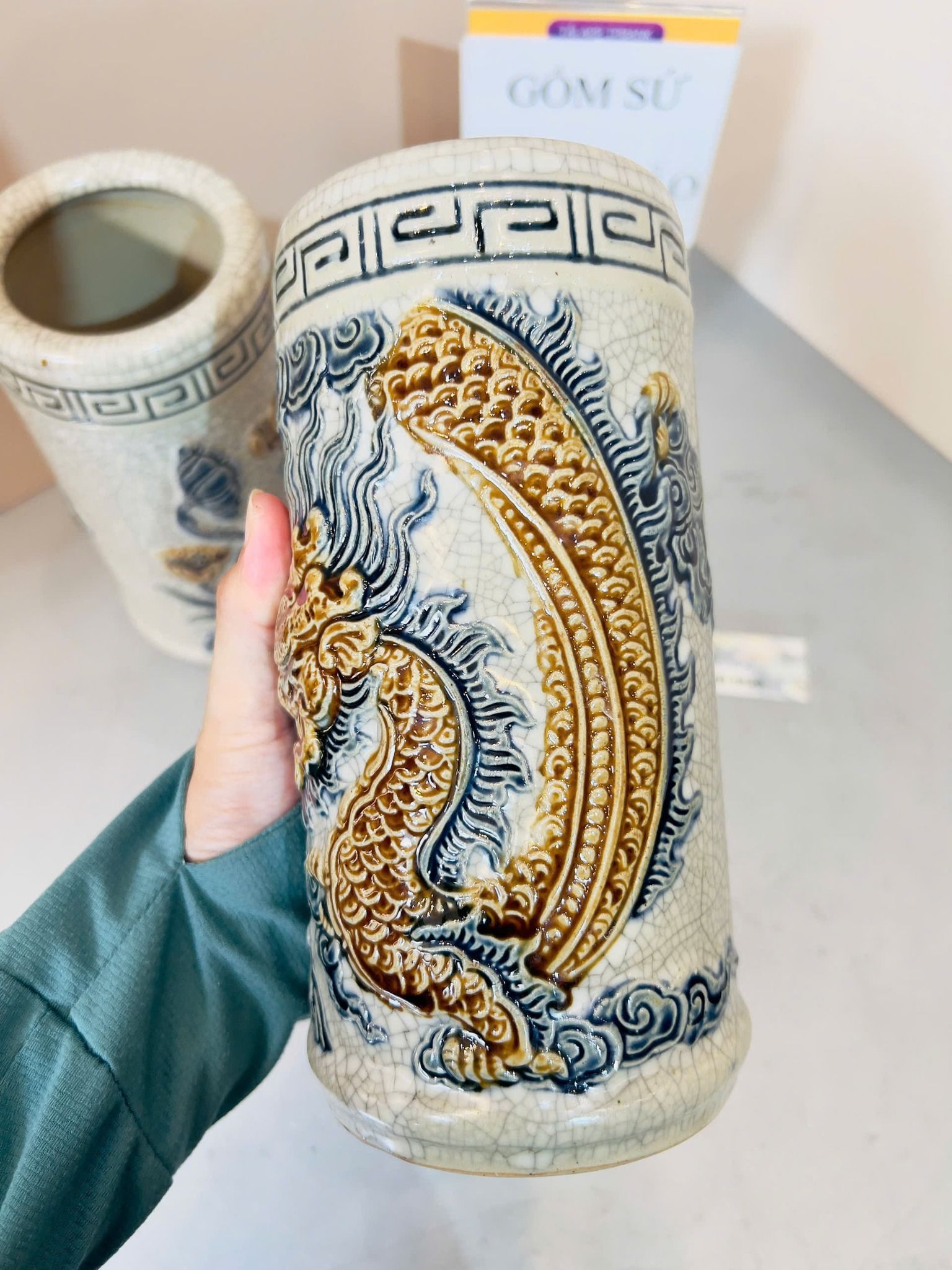 Ống hương họa tiết rồng, Ống cắm hương Men rạn Đắp nổi PA