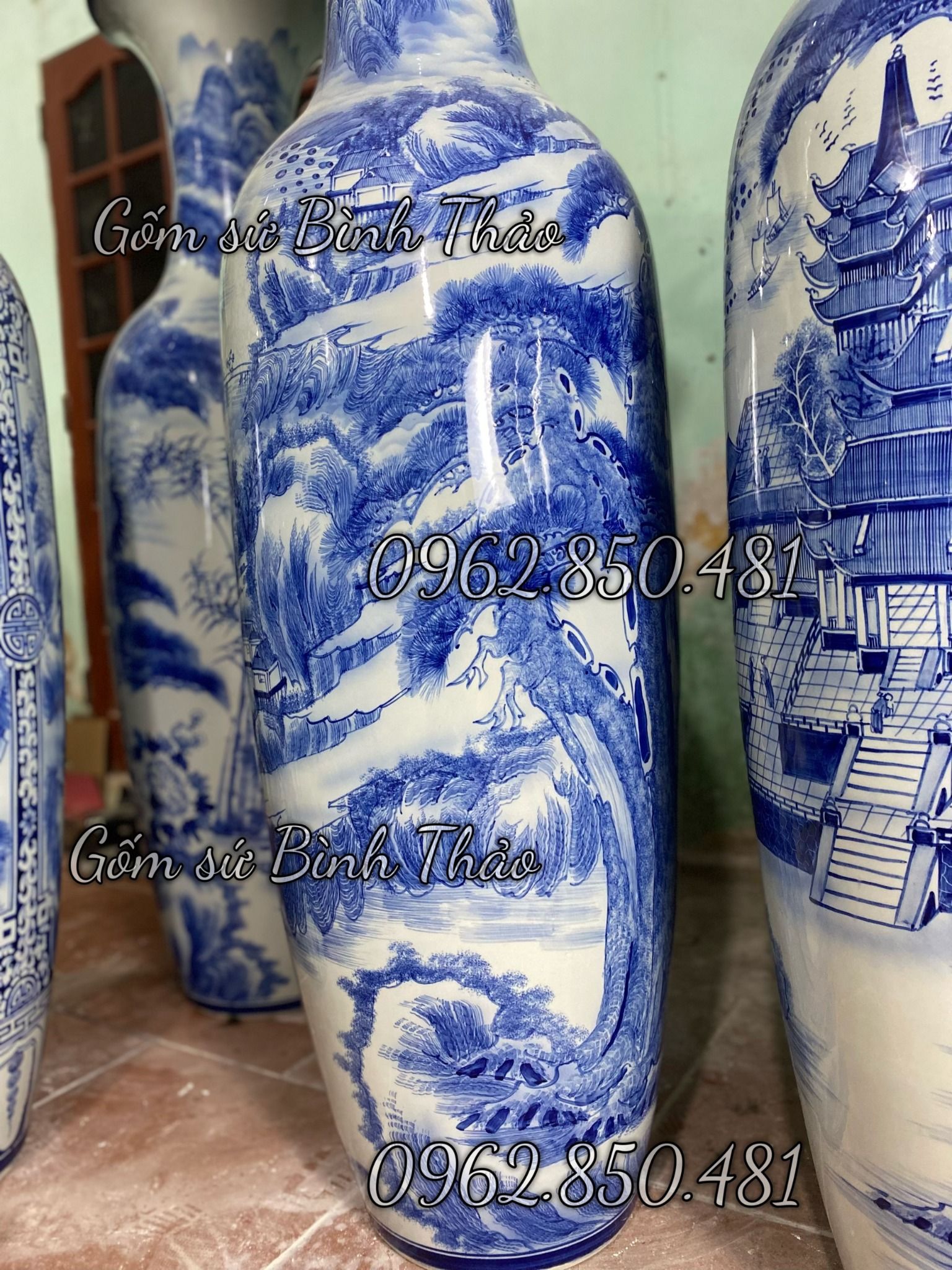Lọ Lục Bình Tùng Chùa Sơn Thủy men Lam Bát Tràng vẽ kỹ HL