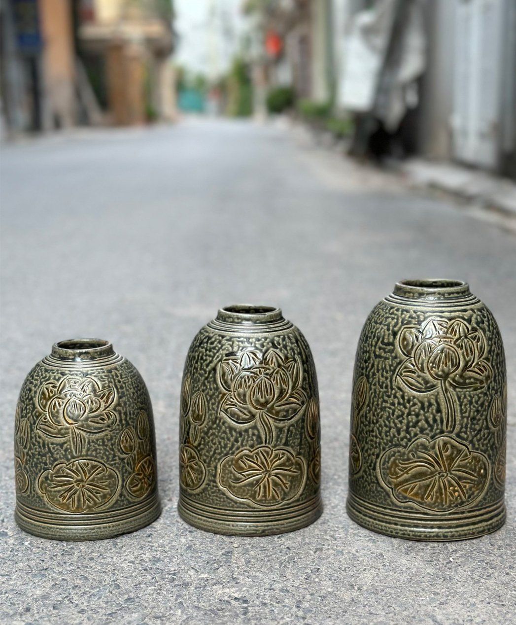 Set 3 Lọ hoa Chuông Họa tiết Sen Khắc nổi BH