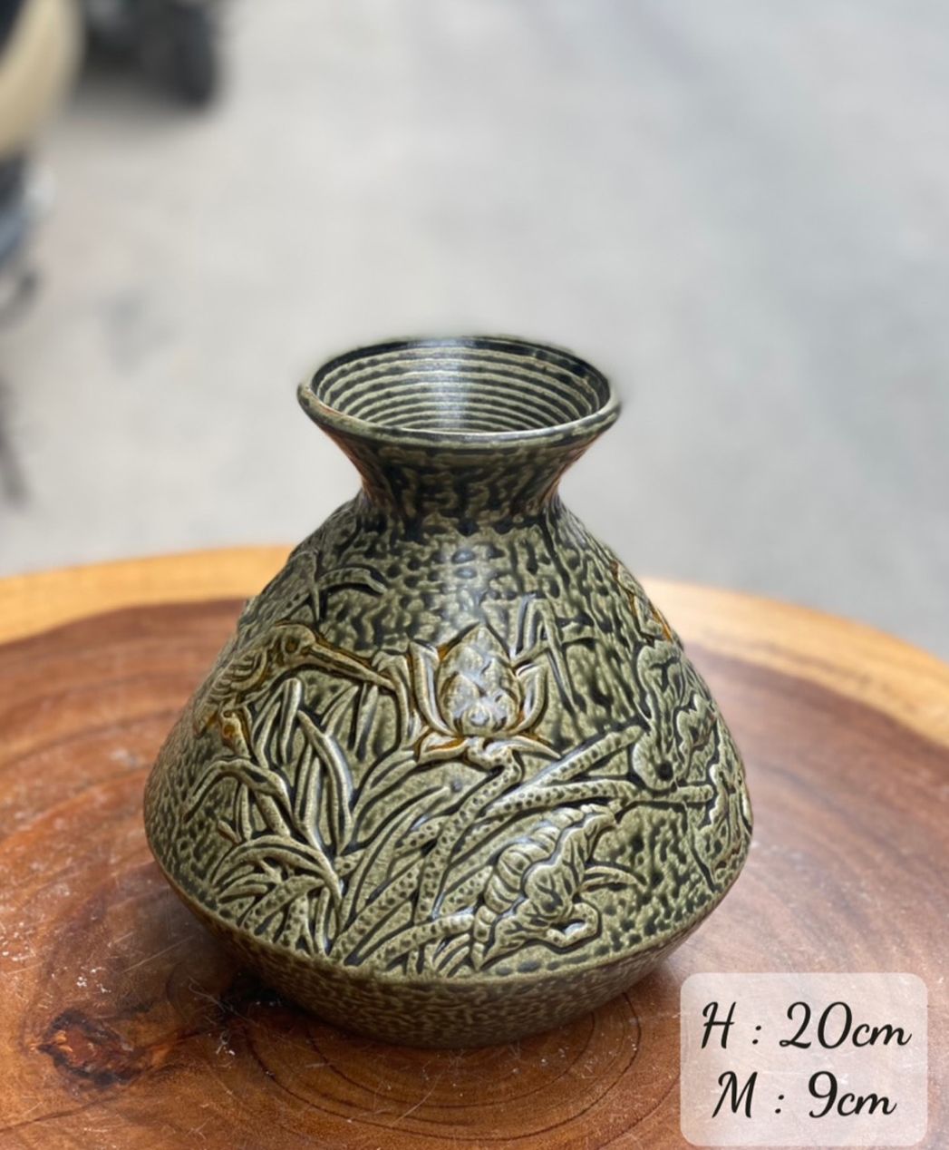Lọ cắm hoa dáng Giỏ Họa tiết Sen Khắc nổi BH