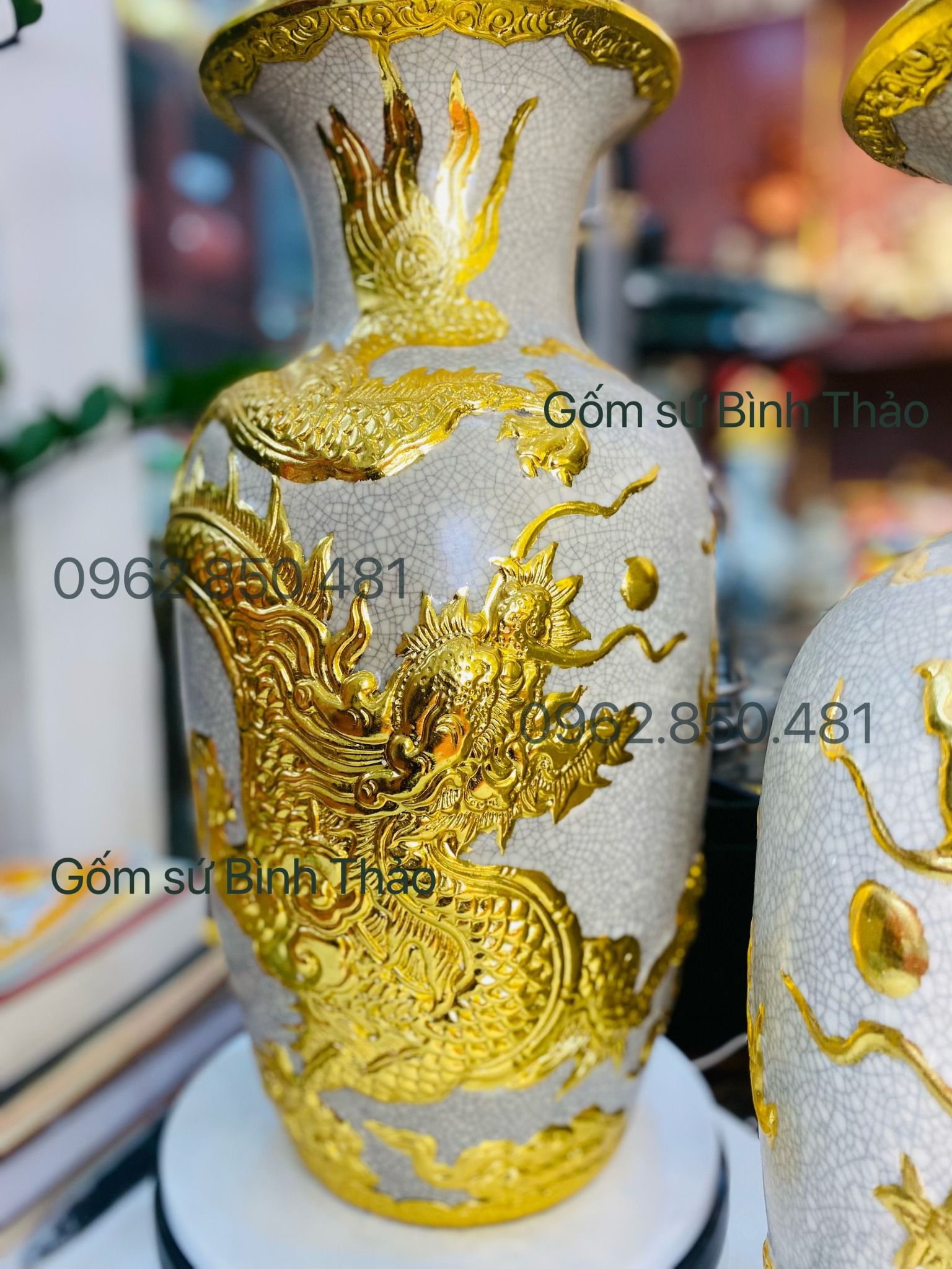 Lọ lộc bình Rồng Men rạn đắp nổi Dát vàng