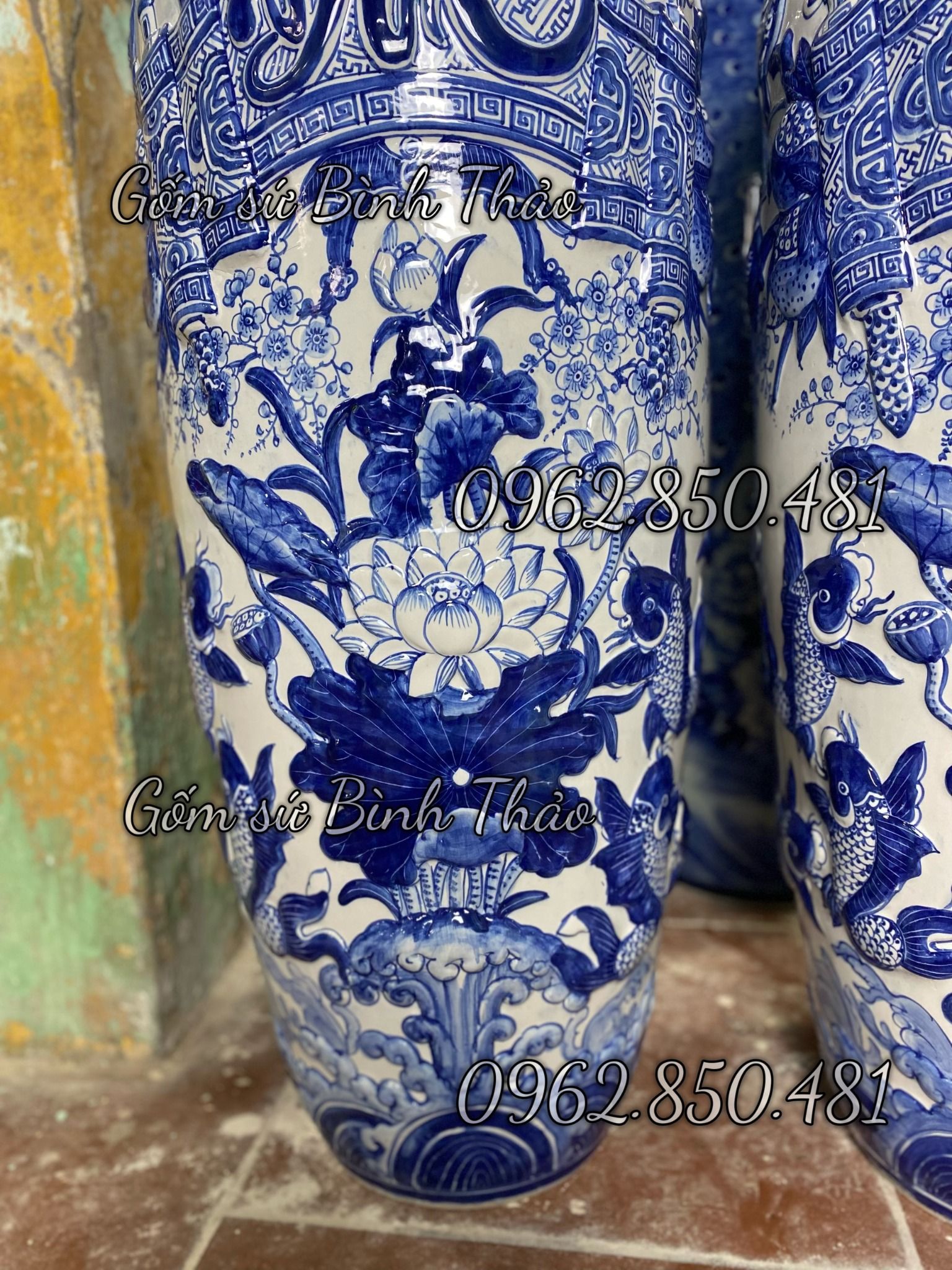Lọ Lục Bình Phúc Đức Cửu Ngư Men Lam Họa tiết nổi Bát Tràng HL