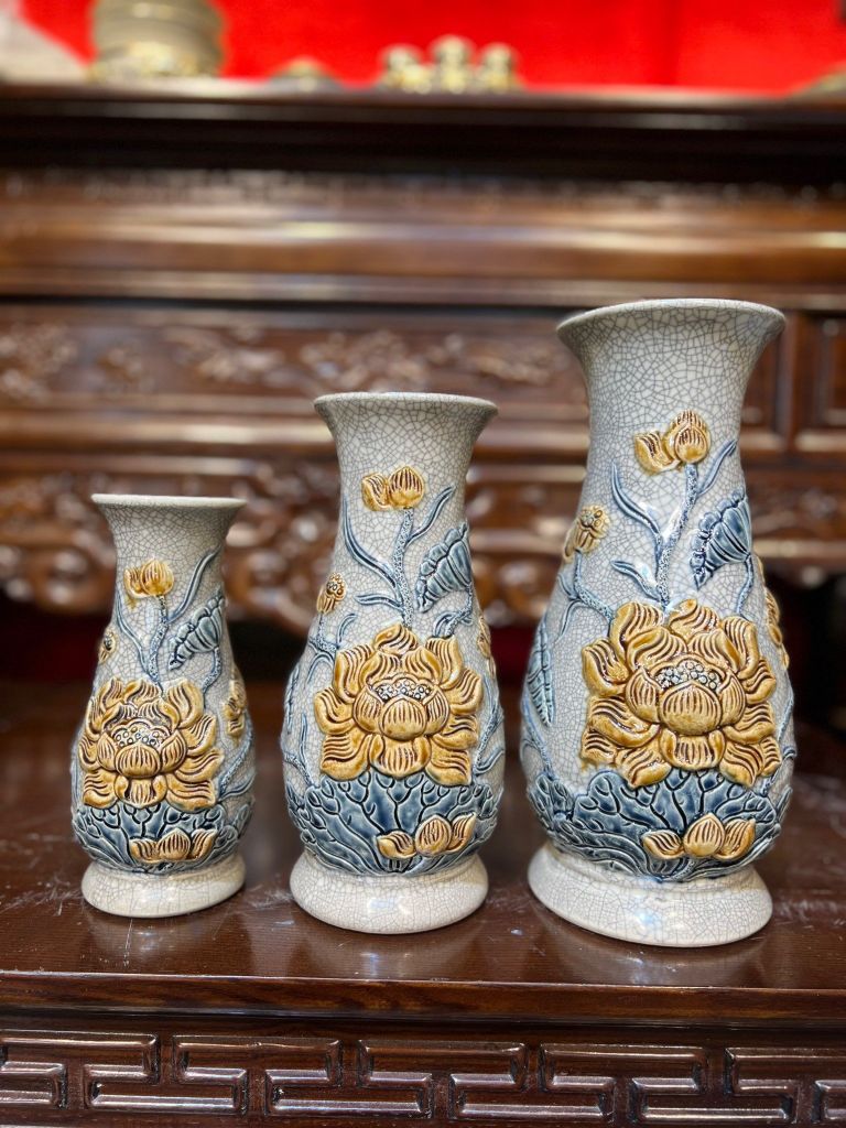 Lọ huệ Men rạn đắp nổi PA