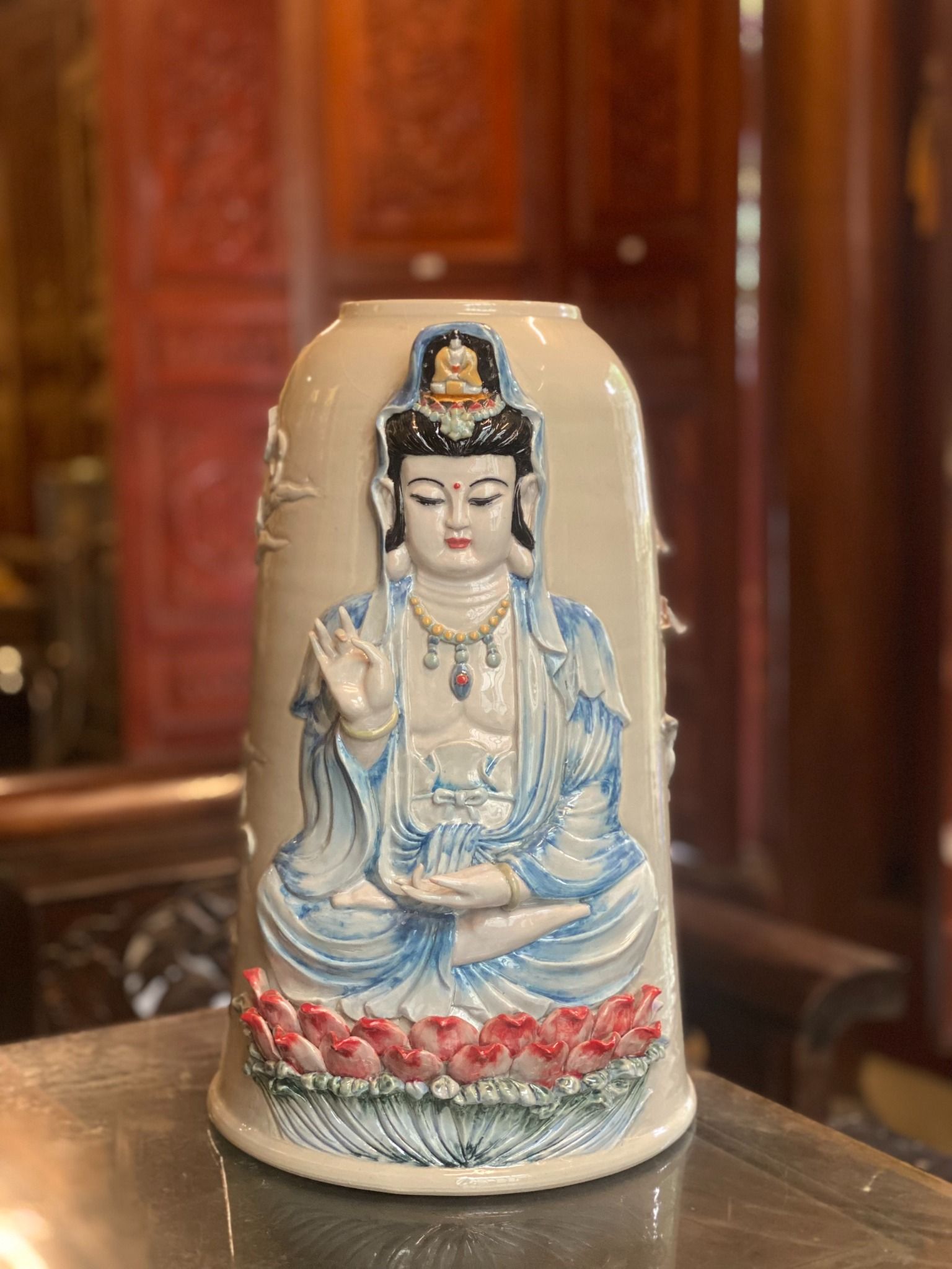 Chuông Phật Quan Âm ngự Đài sen - Nghệ nhân Bát Tràng vuốt tay