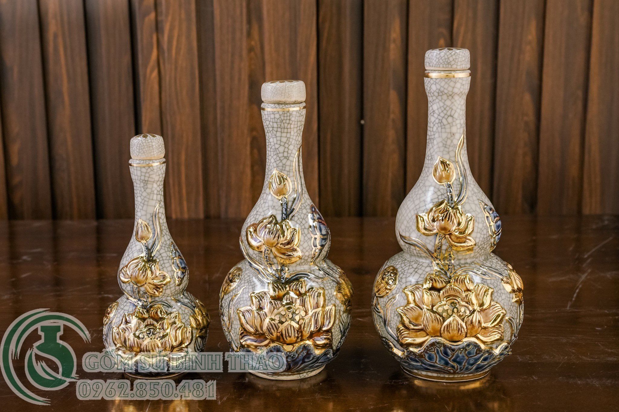 Bộ đồ thờ Phật Hoa Sen Men Rạn đắp nổi Vẽ Vàng 24K Cao cấp Bát Tràng hàng Nghệ nhân PAVK05