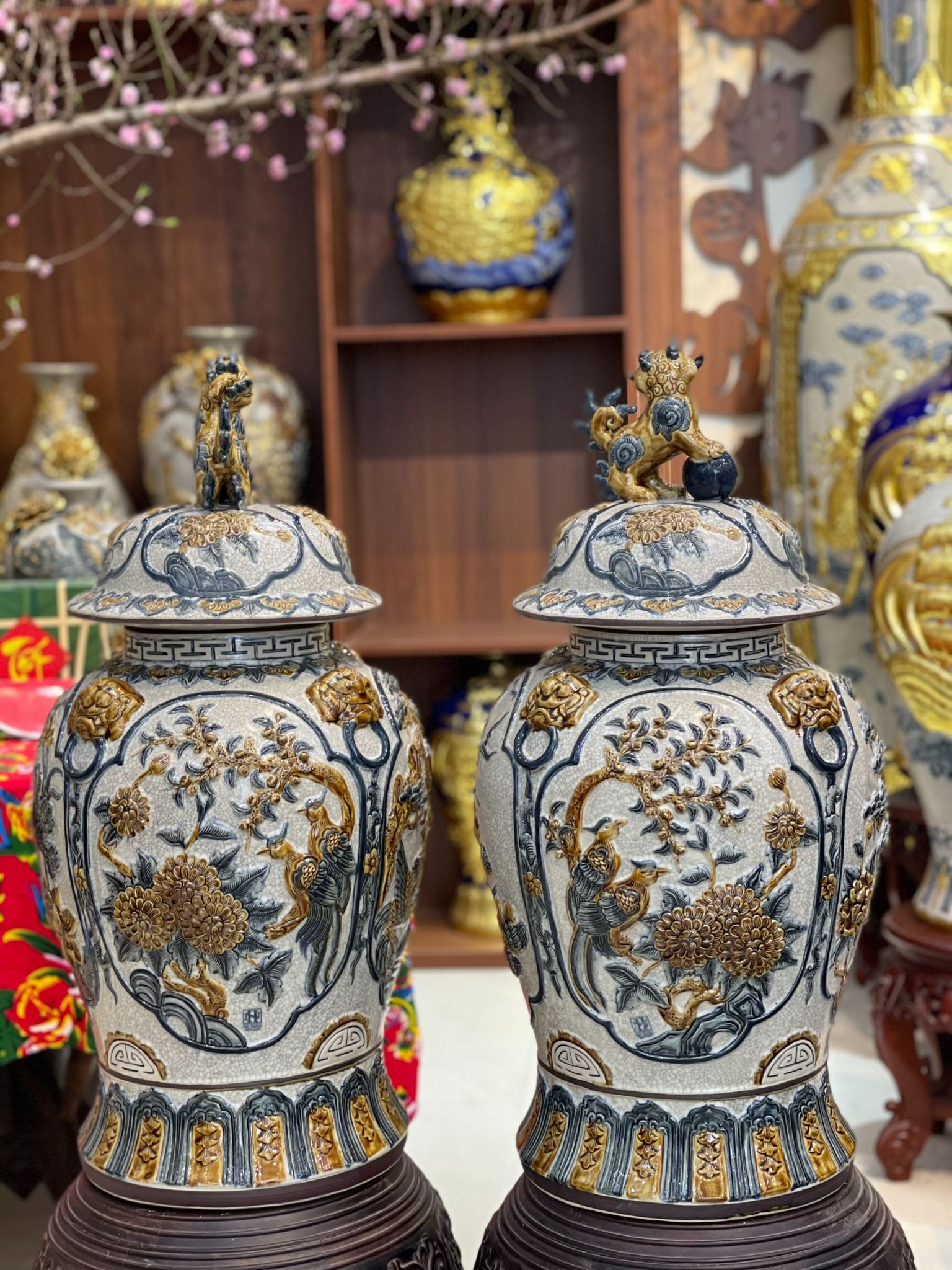 Chóe Tứ Cảnh Men Rạn Bát Tràng